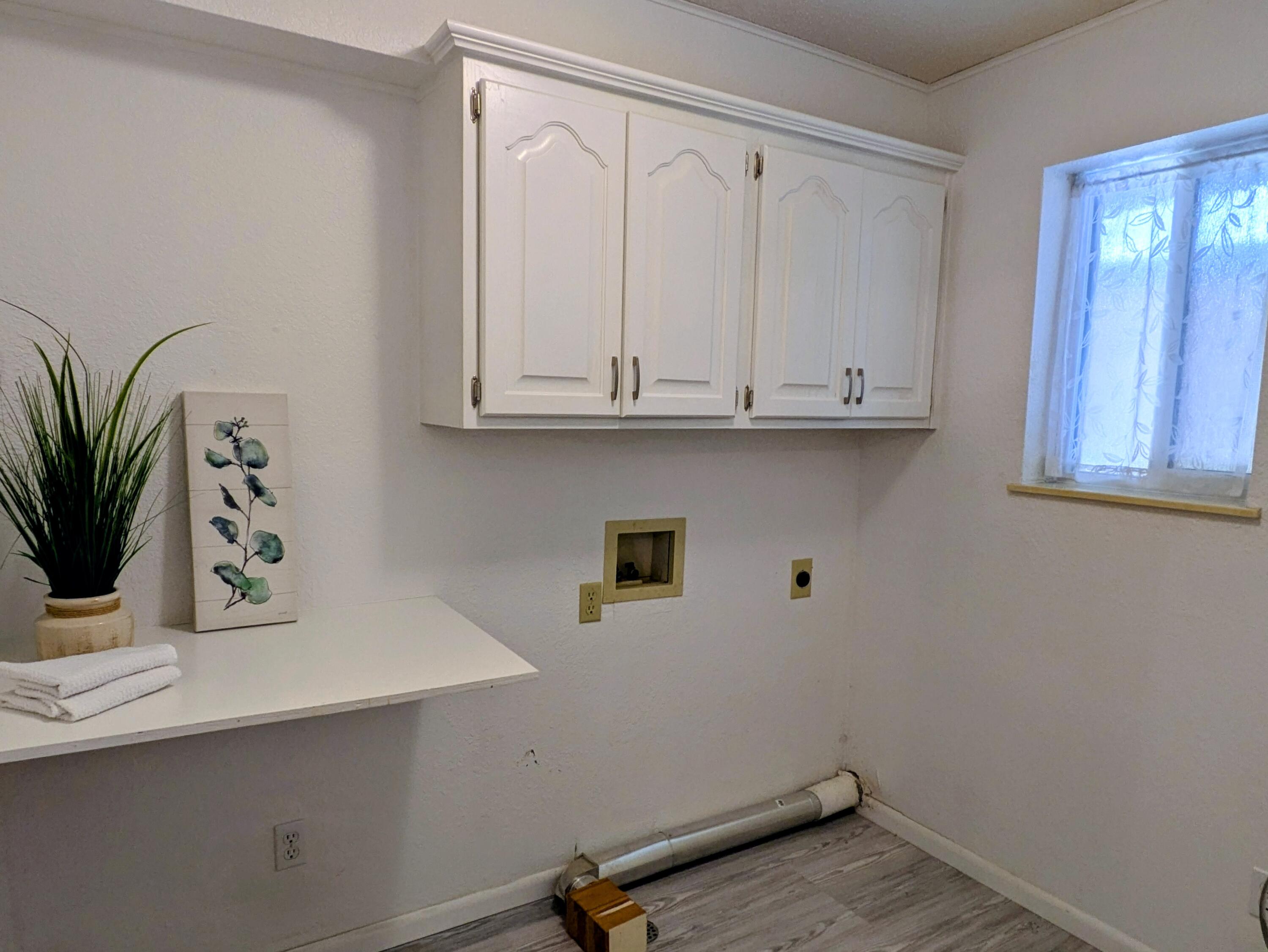 150 Sunken Forest Dr. 8-211 Property Photo 5