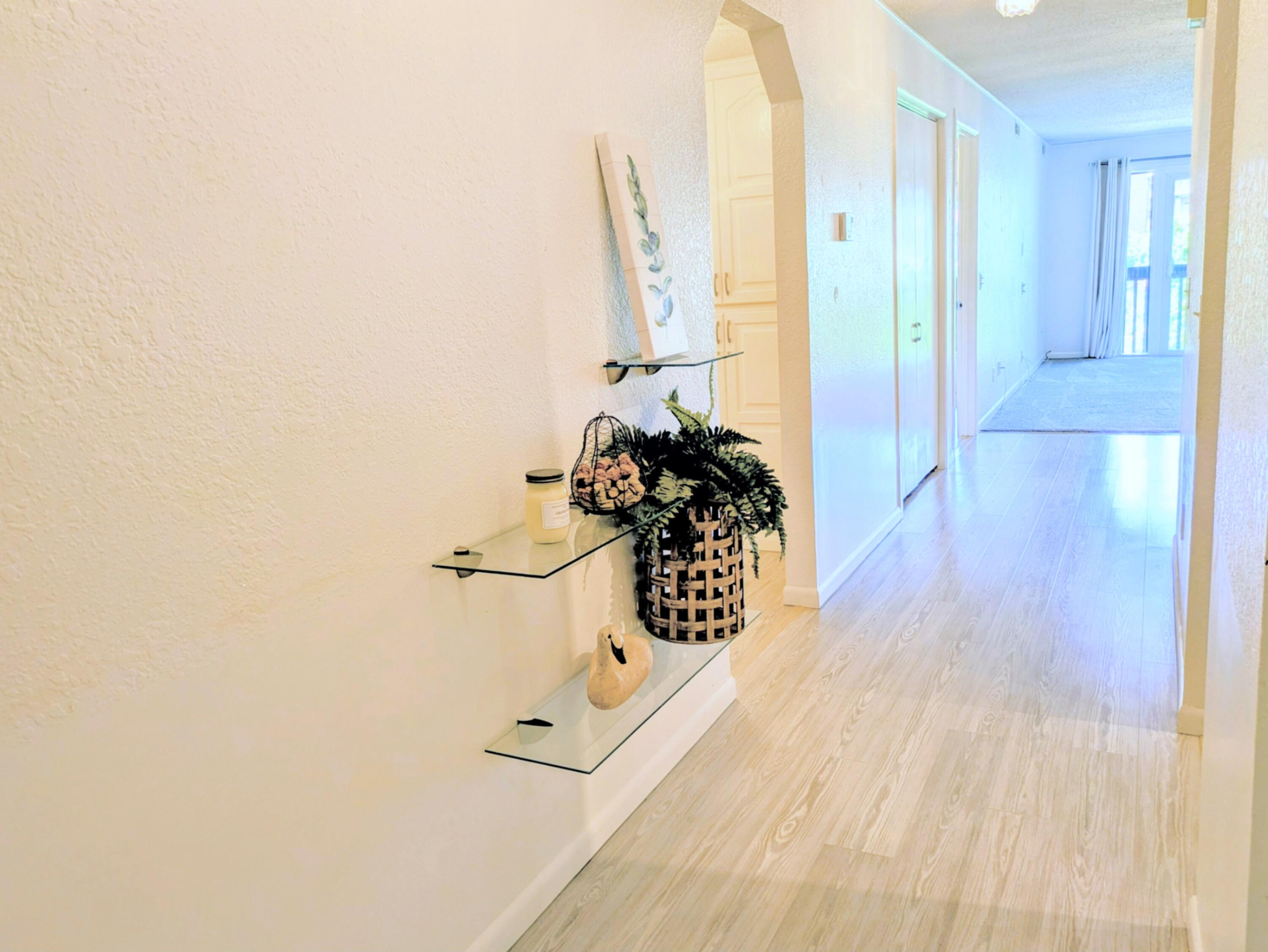 150 Sunken Forest Dr. 8-211 Property Photo 6