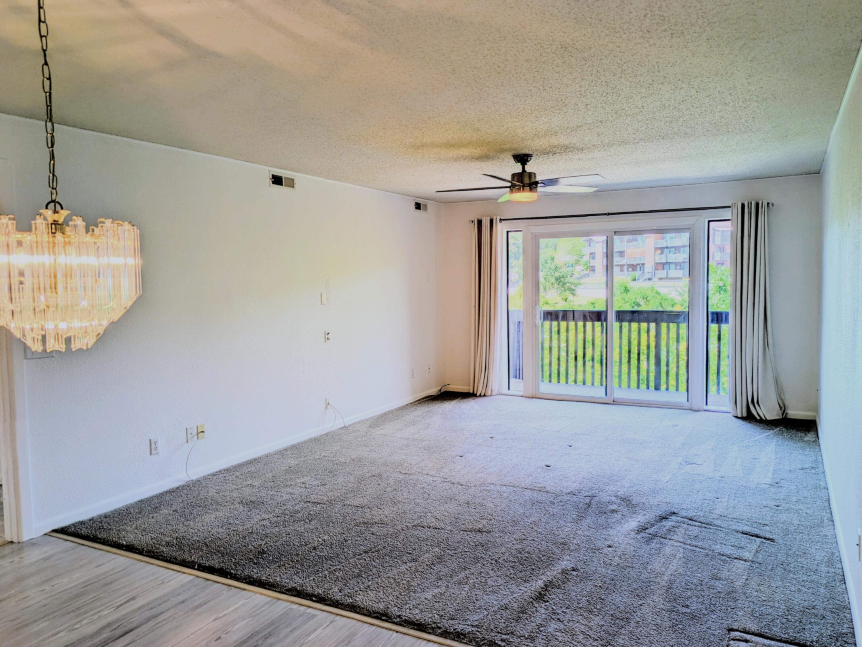 150 Sunken Forest Dr. 8-211 Property Photo 27