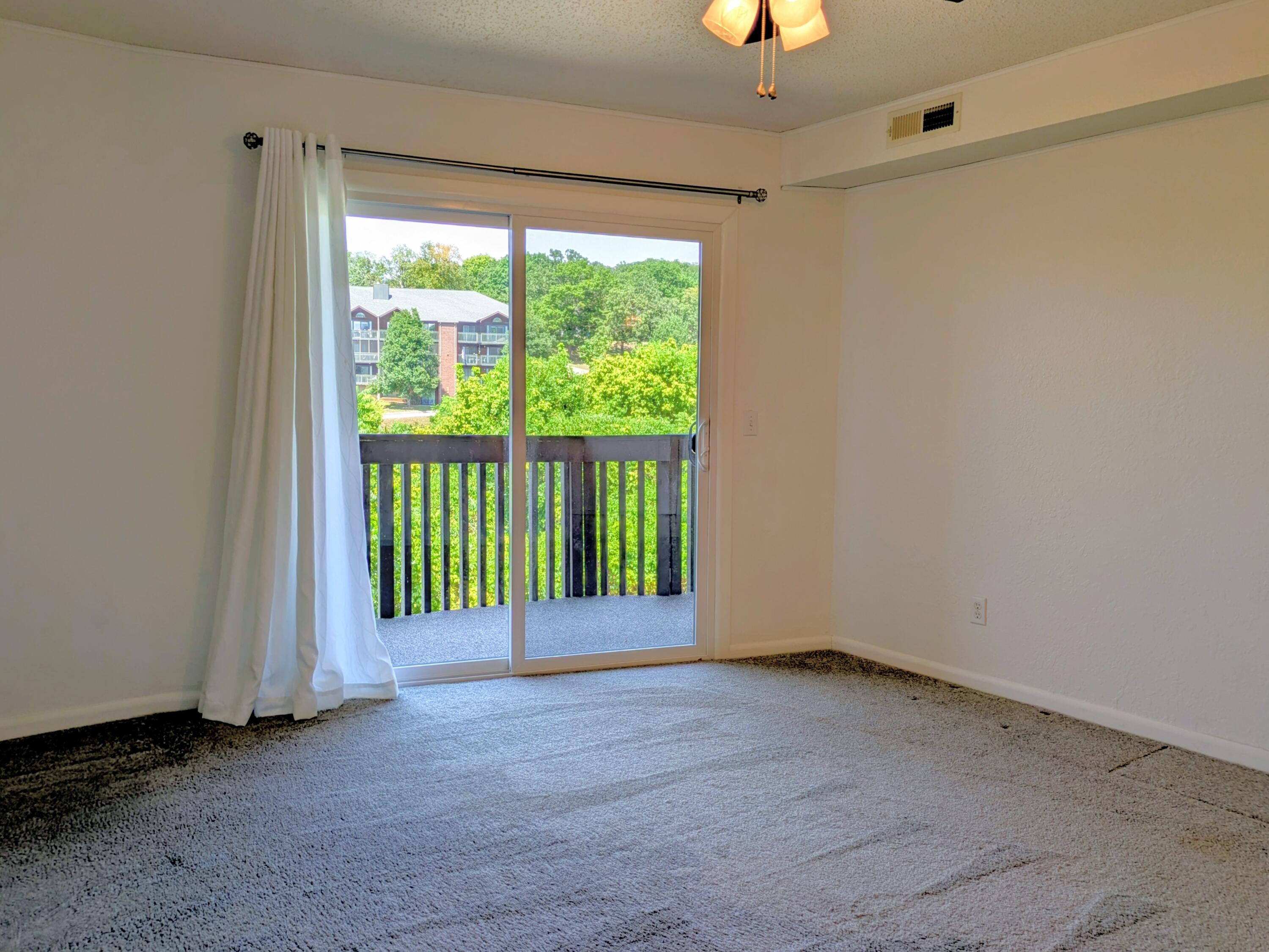 150 Sunken Forest Dr. 8-211 Property Photo 50