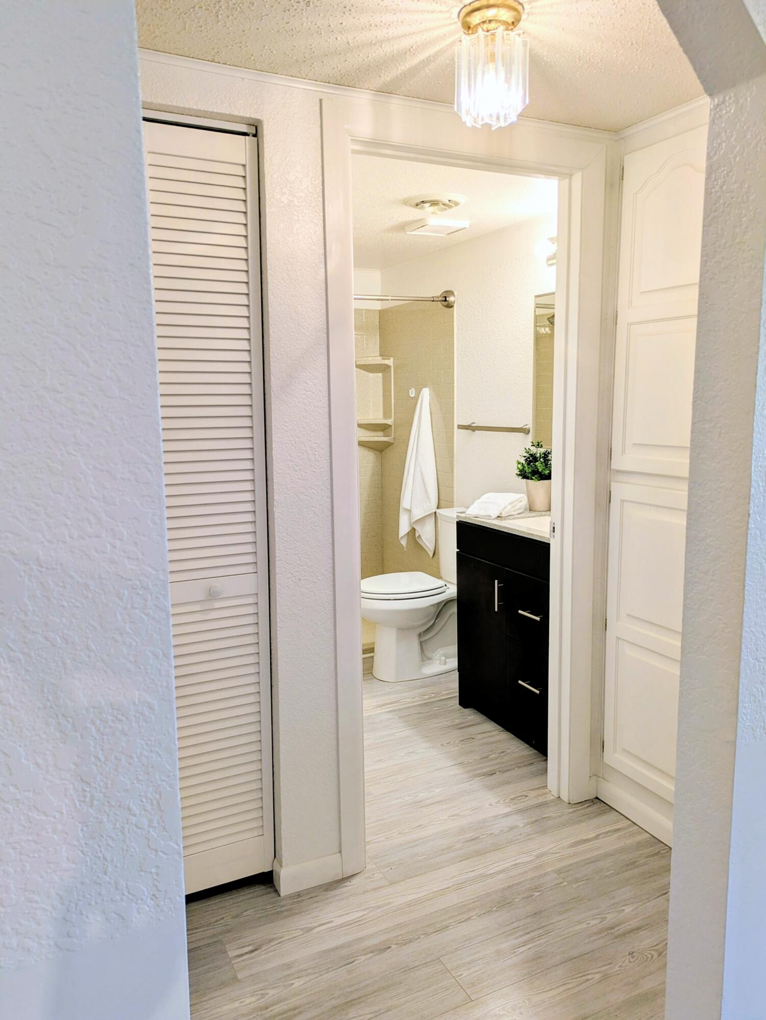 150 Sunken Forest Dr. 8-211 Property Photo 54