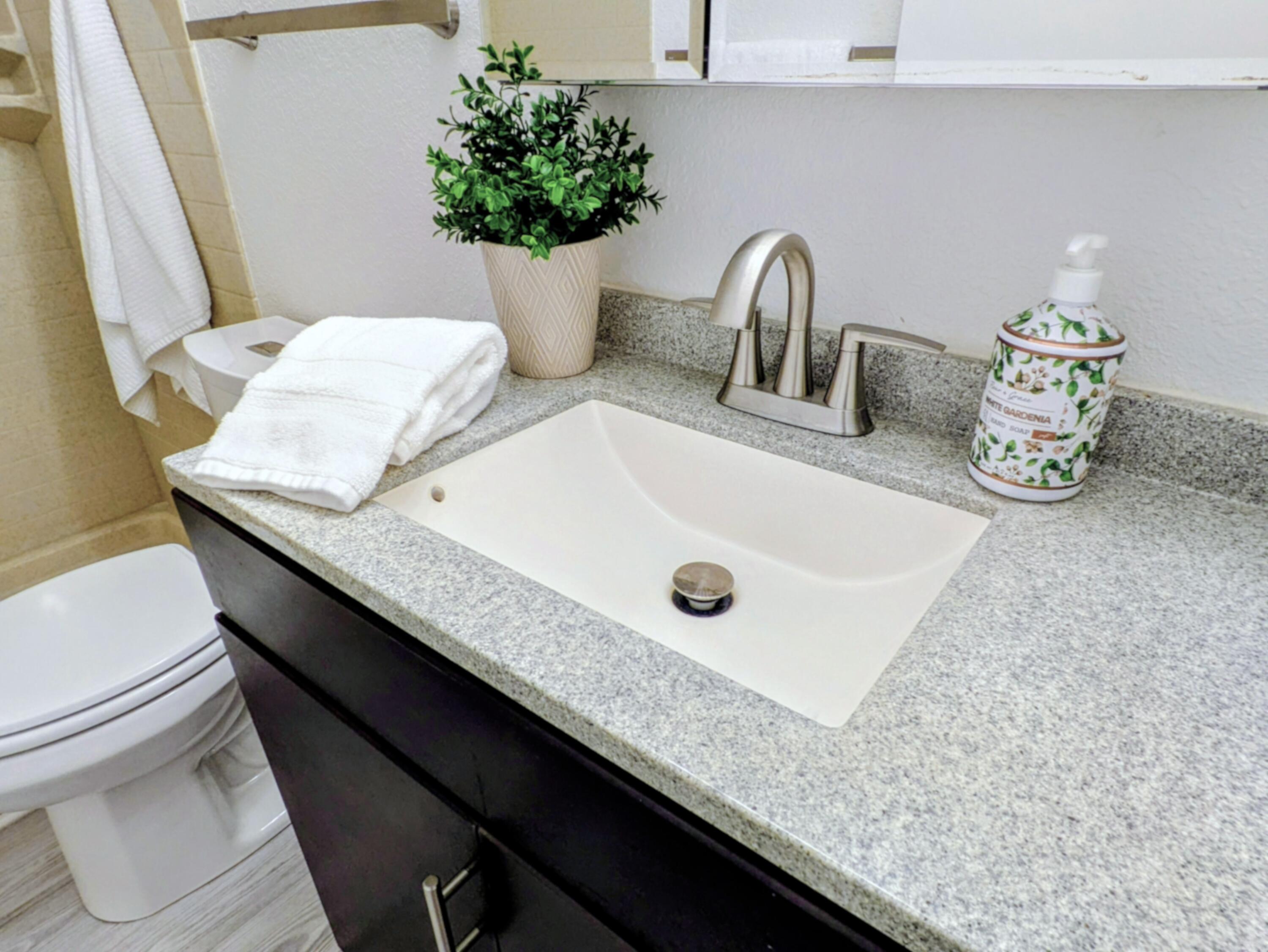 150 Sunken Forest Dr. 8-211 Property Photo 58