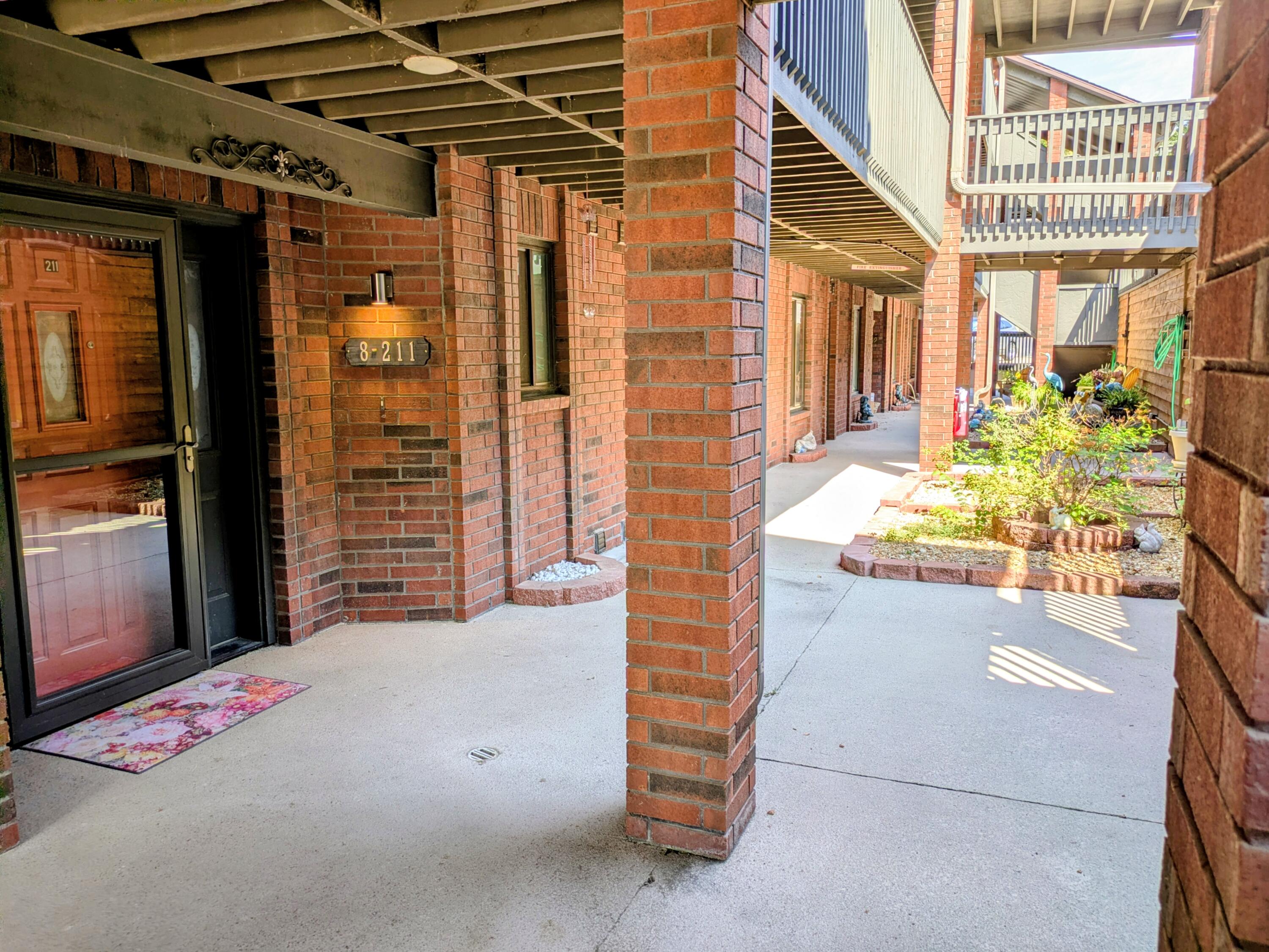 150 Sunken Forest Dr. 8-211 Property Photo 66