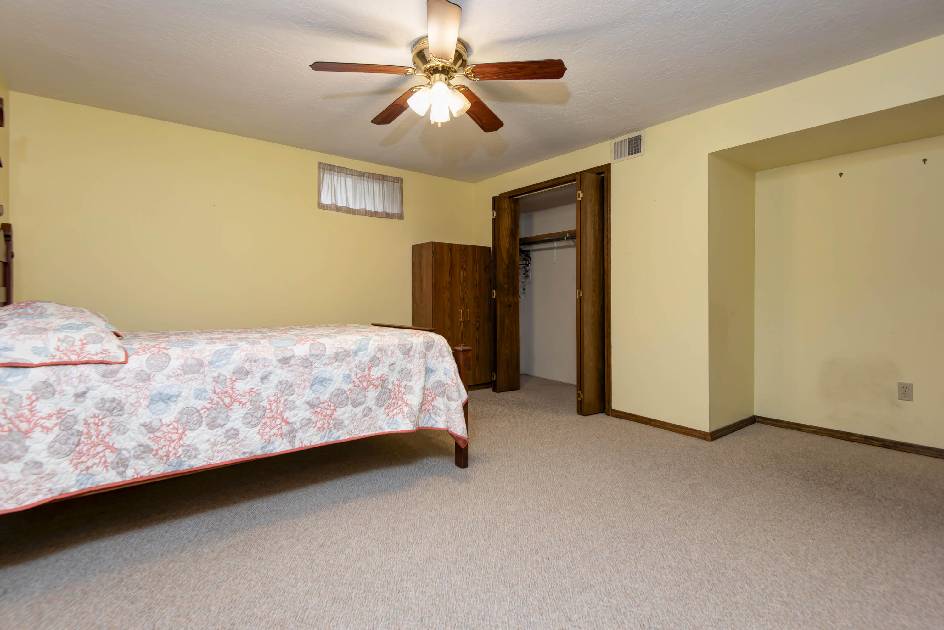 506 East Kingsley Street Property Photo 23