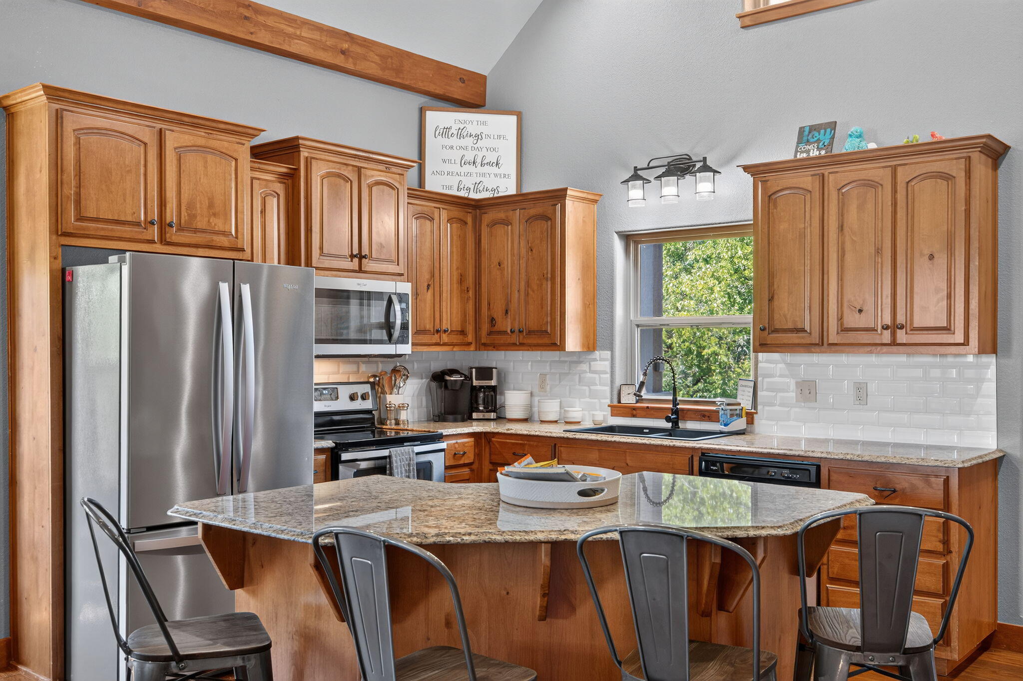 225 Foggy Bay Lane Property Photo 8