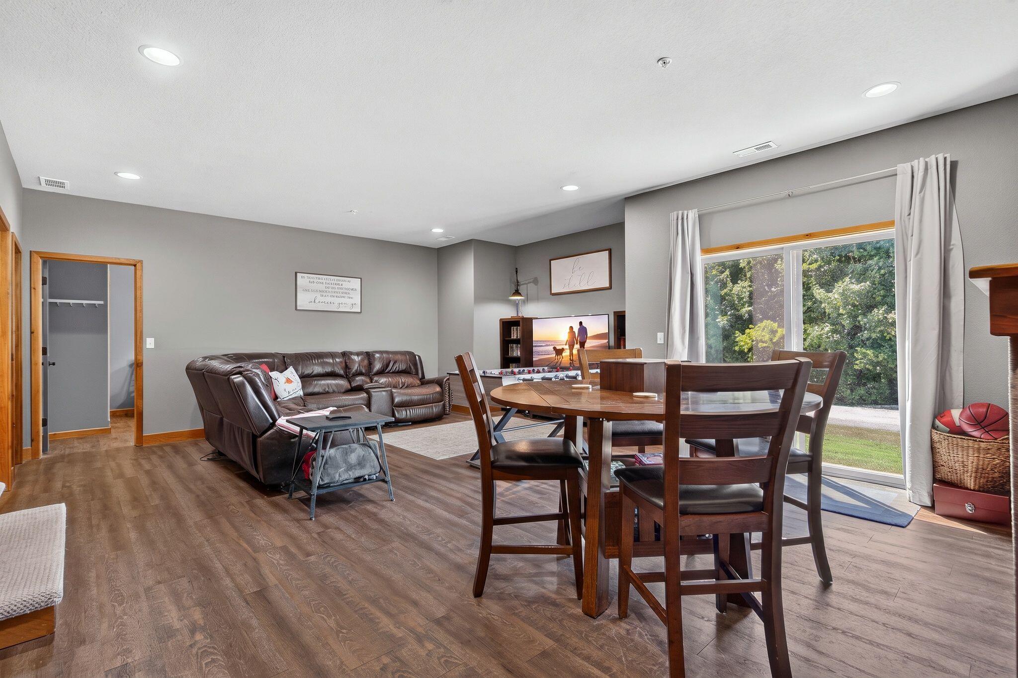 225 Foggy Bay Lane Property Photo 33