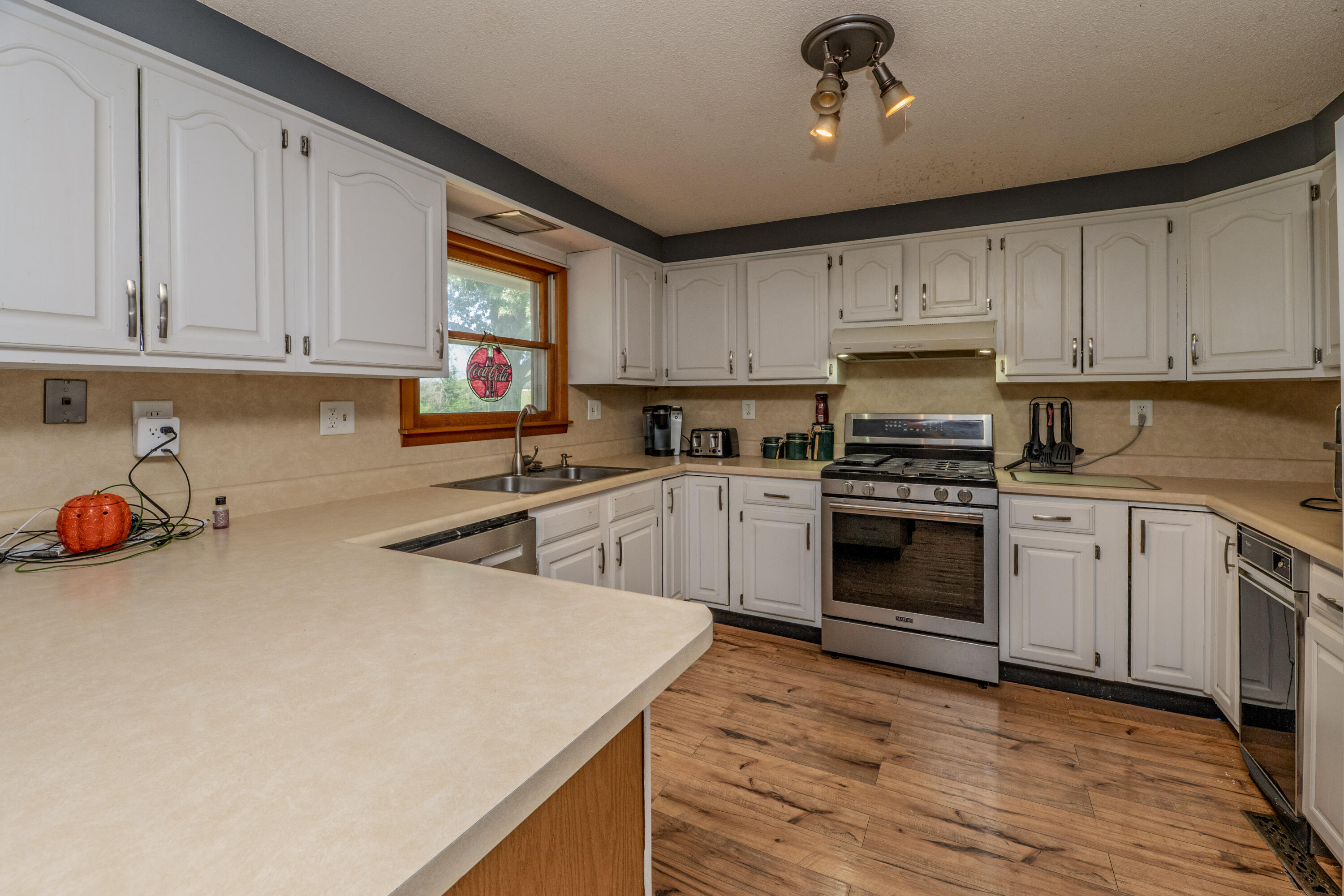 3311 Lake Trenton Drive Property Photo 6