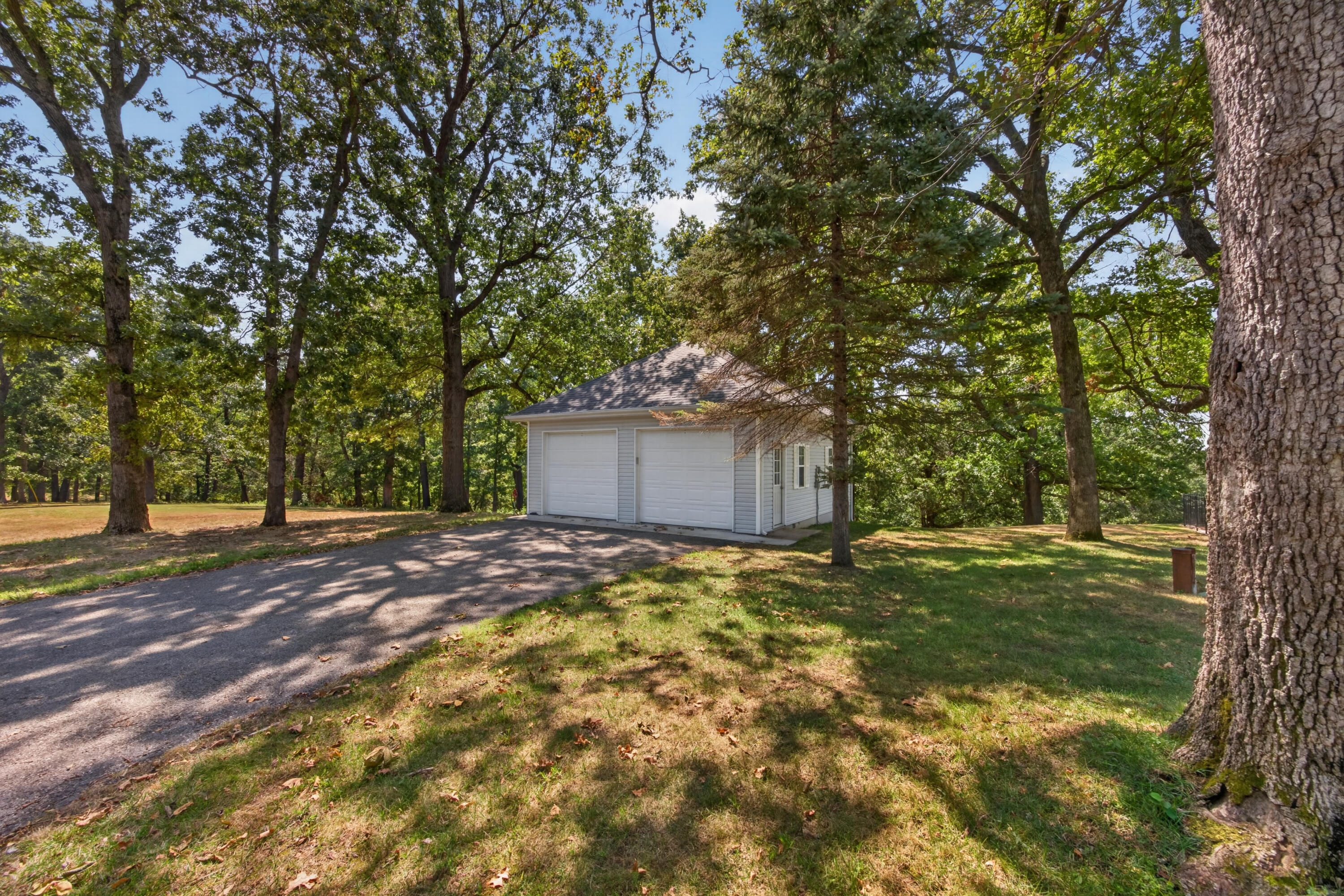 15531 Kentucky Road Property Photo 8