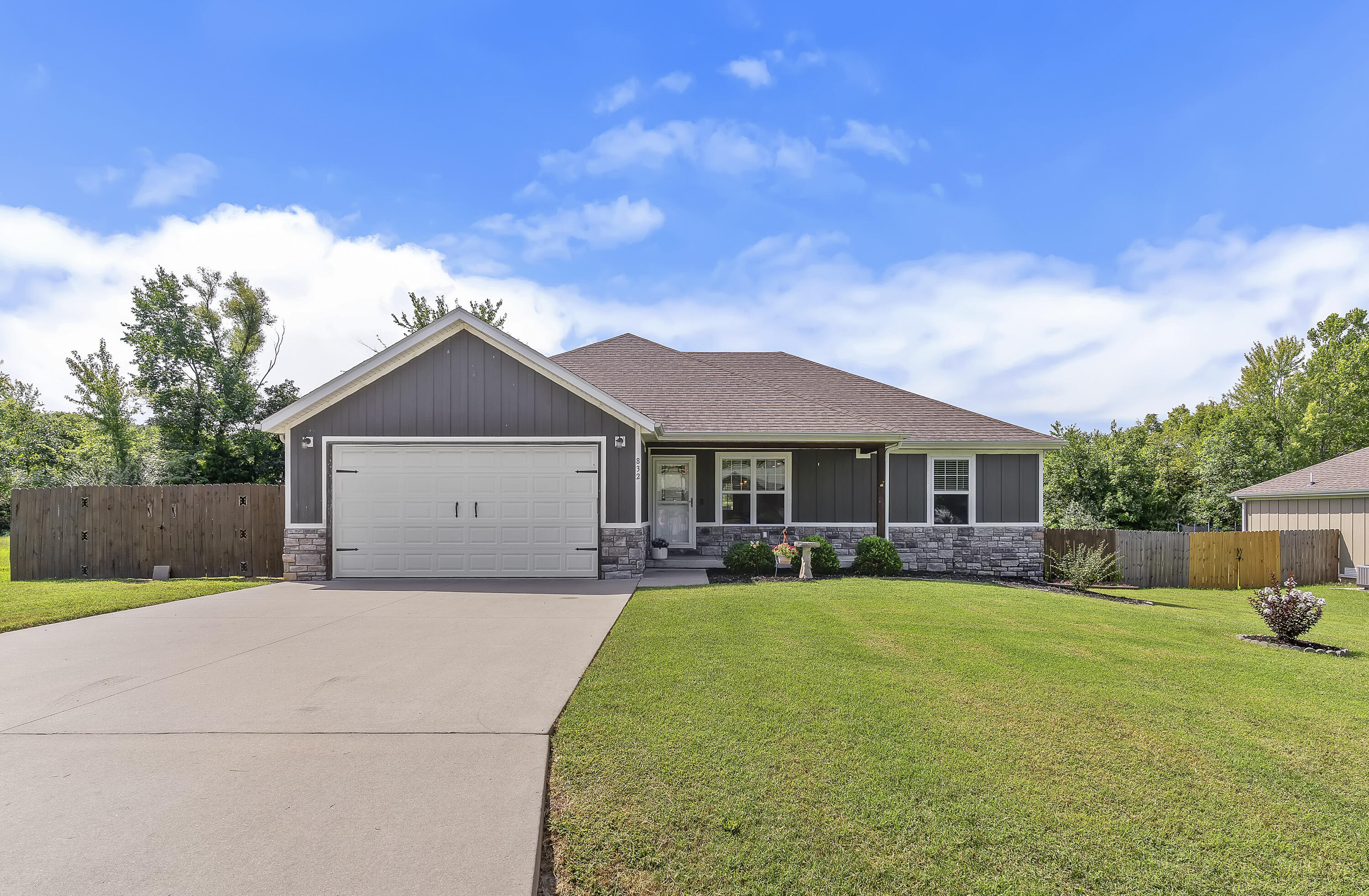 832 Shaffer Street Property Photo 1