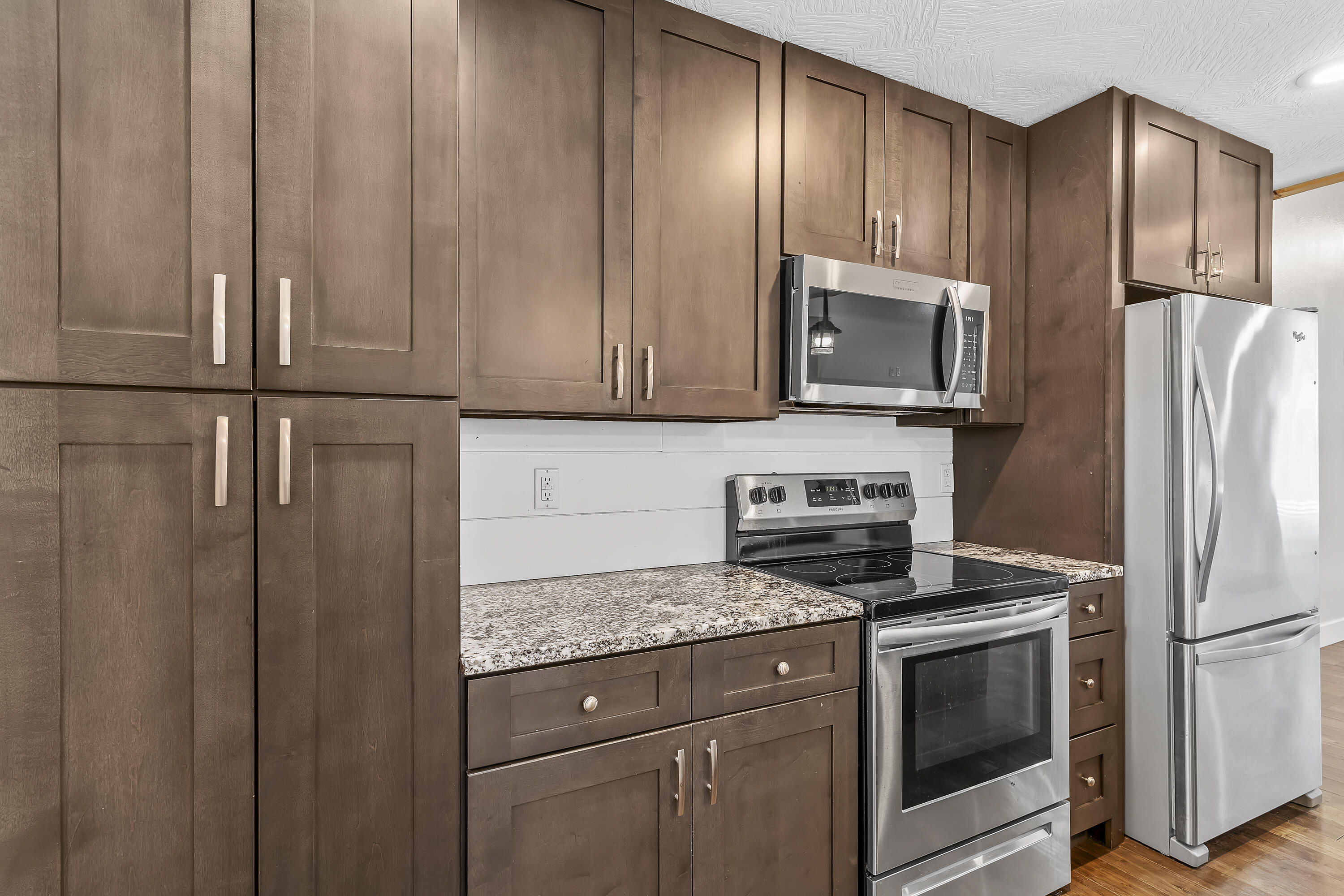 832 Shaffer Street Property Photo 12