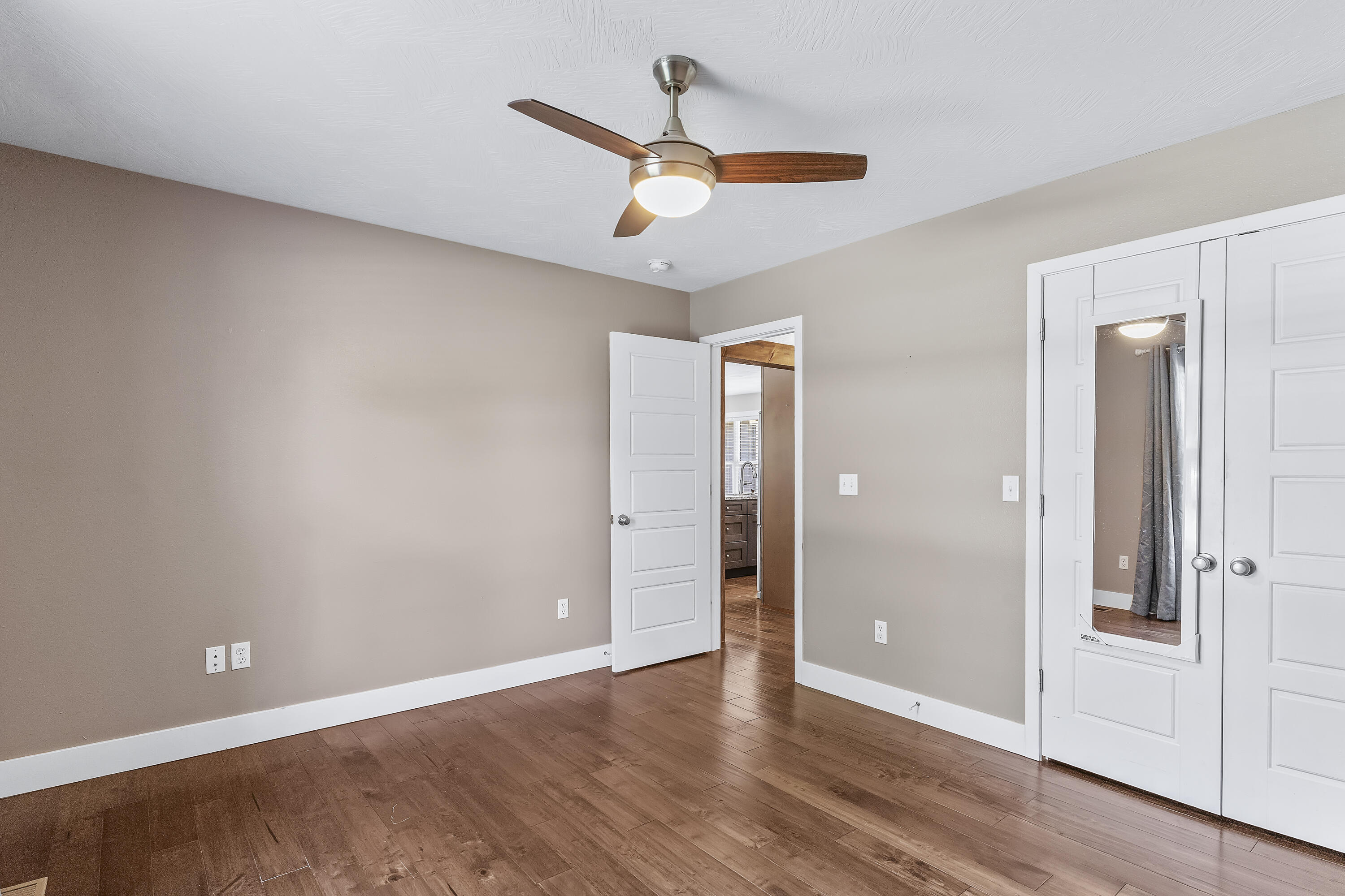 832 Shaffer Street Property Photo 25