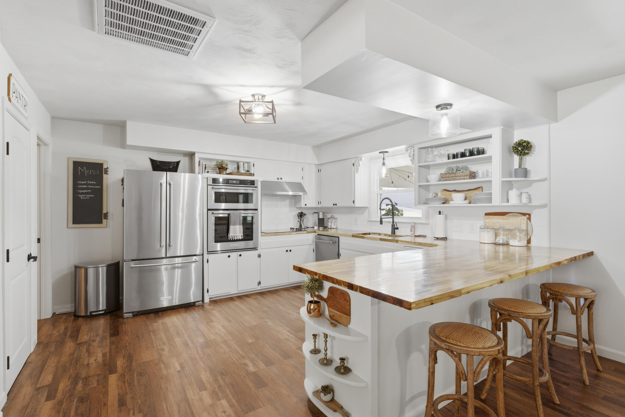 226 North Hampton Avenue Property Photo 15