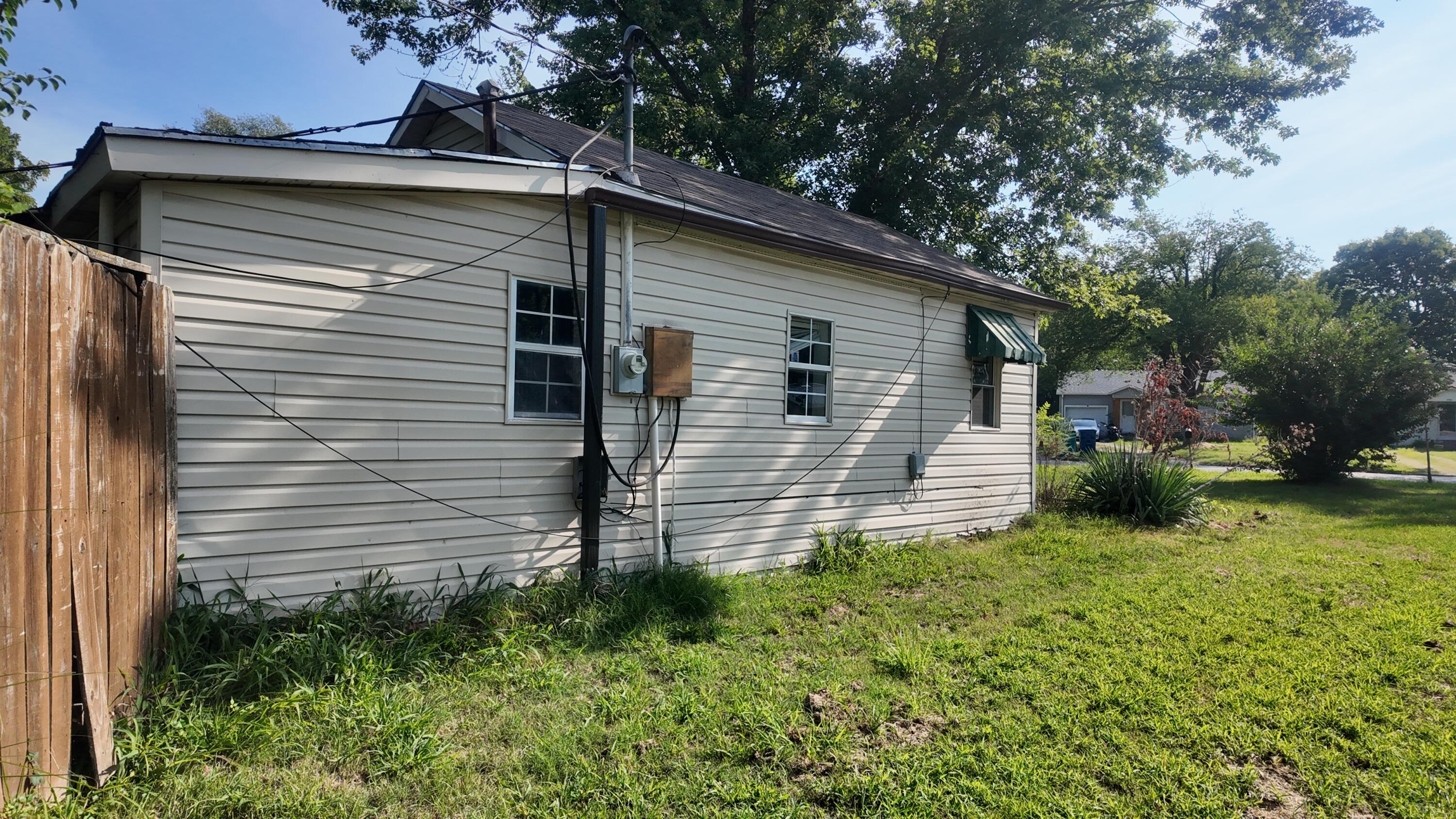 1947 North Old Orchard Avenue Property Photo 12