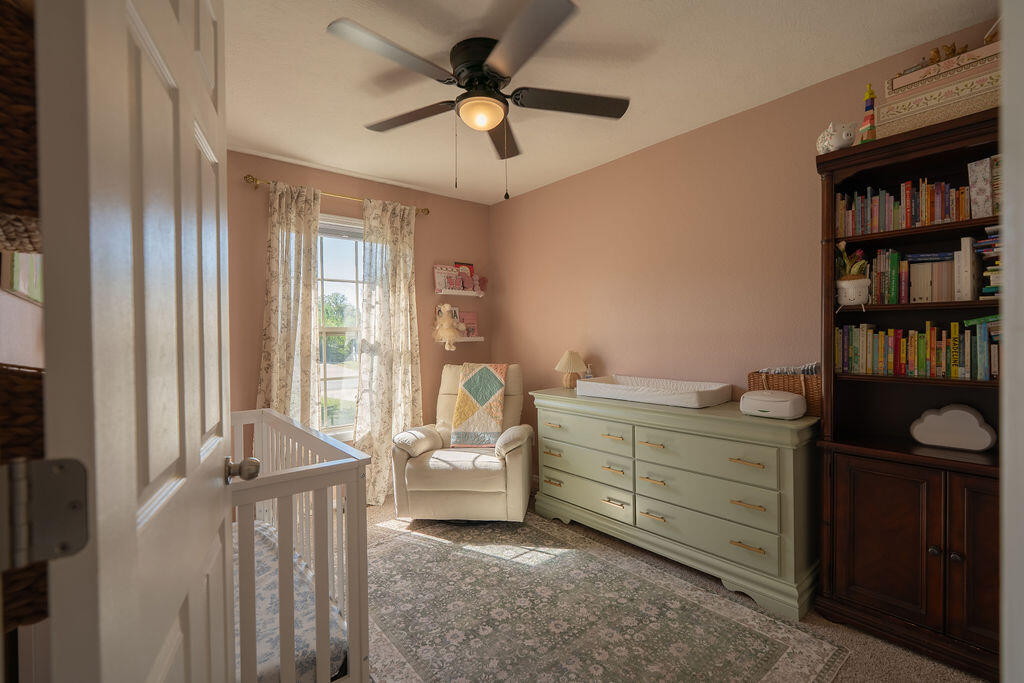 916 North Evergreen Avenue Property Photo 17