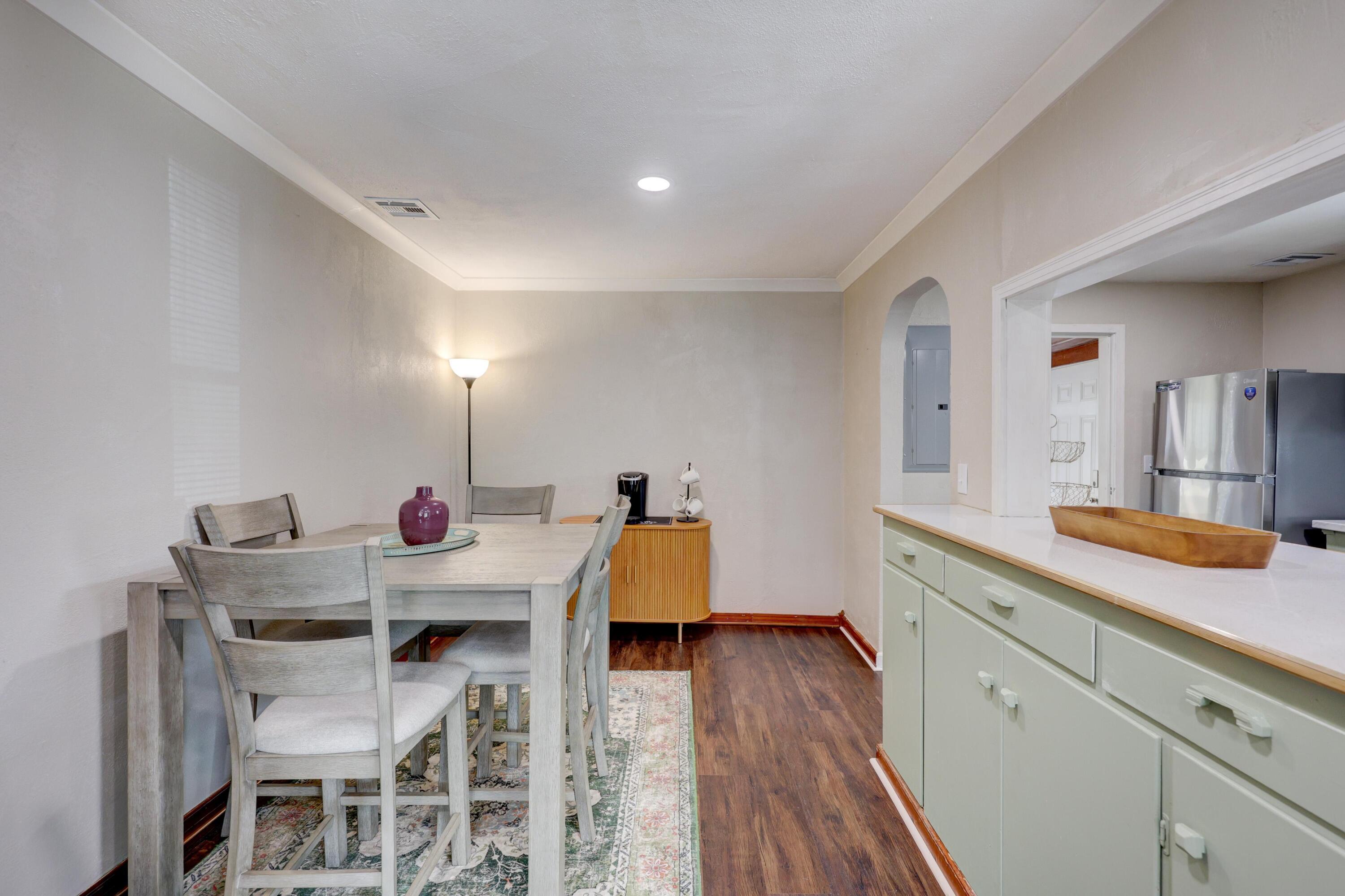 311 South Park Avenue Property Photo 10