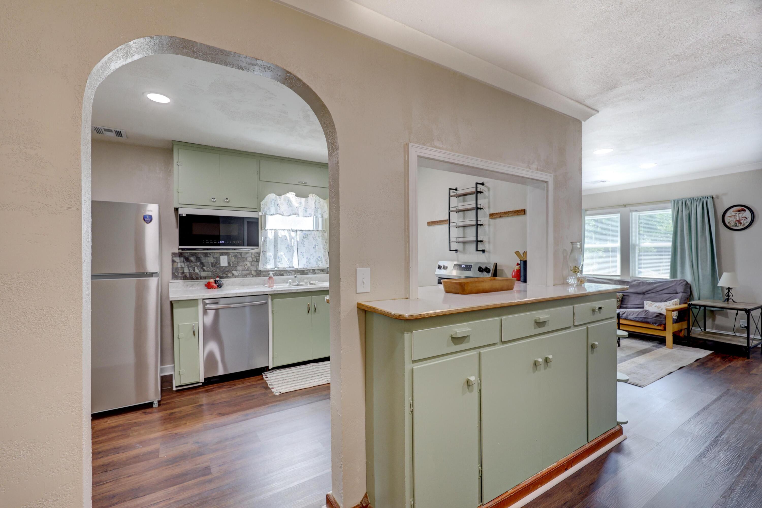 311 South Park Avenue Property Photo 13