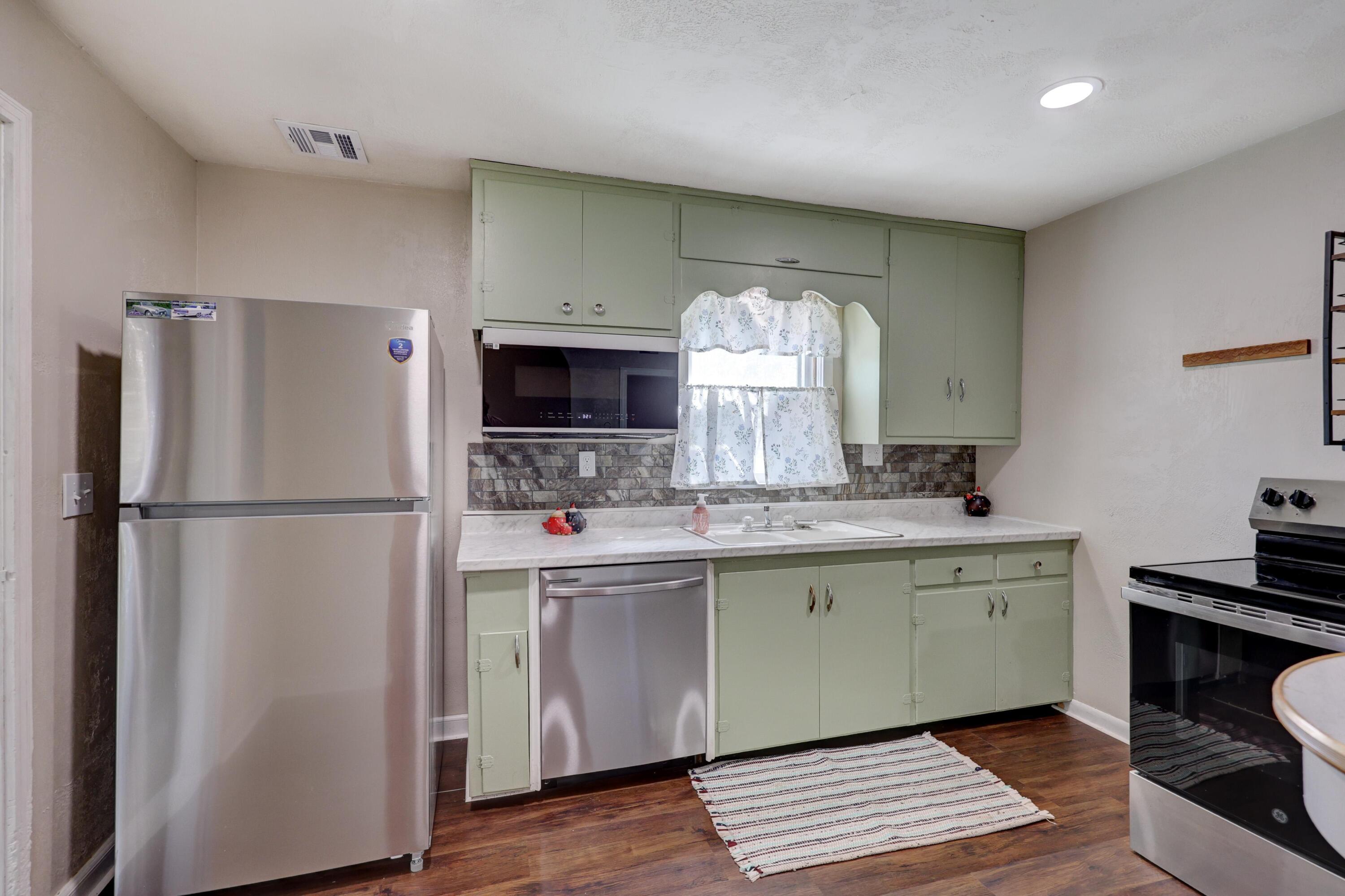 311 South Park Avenue Property Photo 15