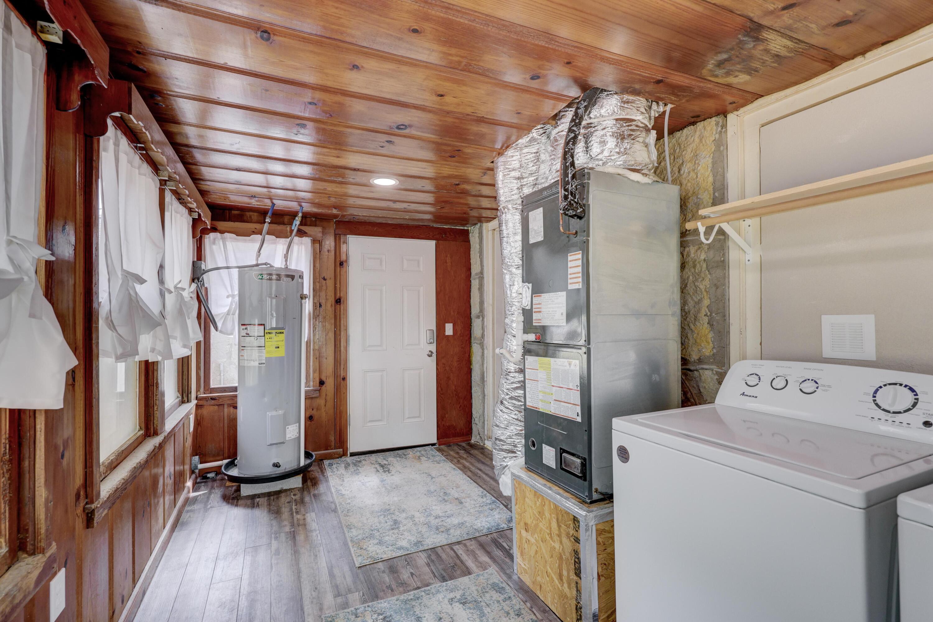 311 South Park Avenue Property Photo 27