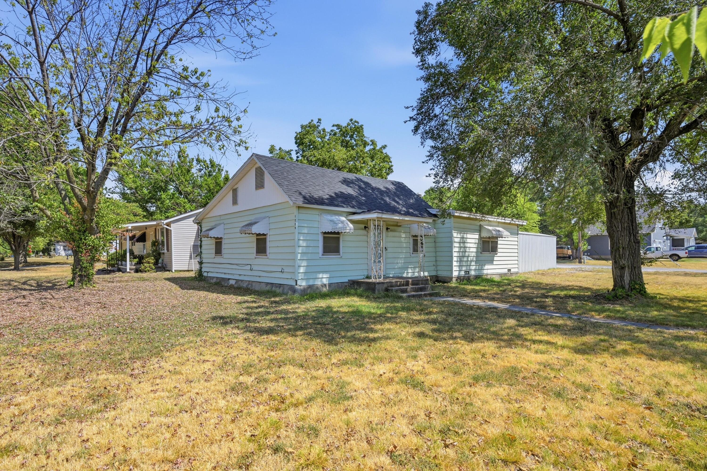 1229 South Monroe Avenue Property Photo 2