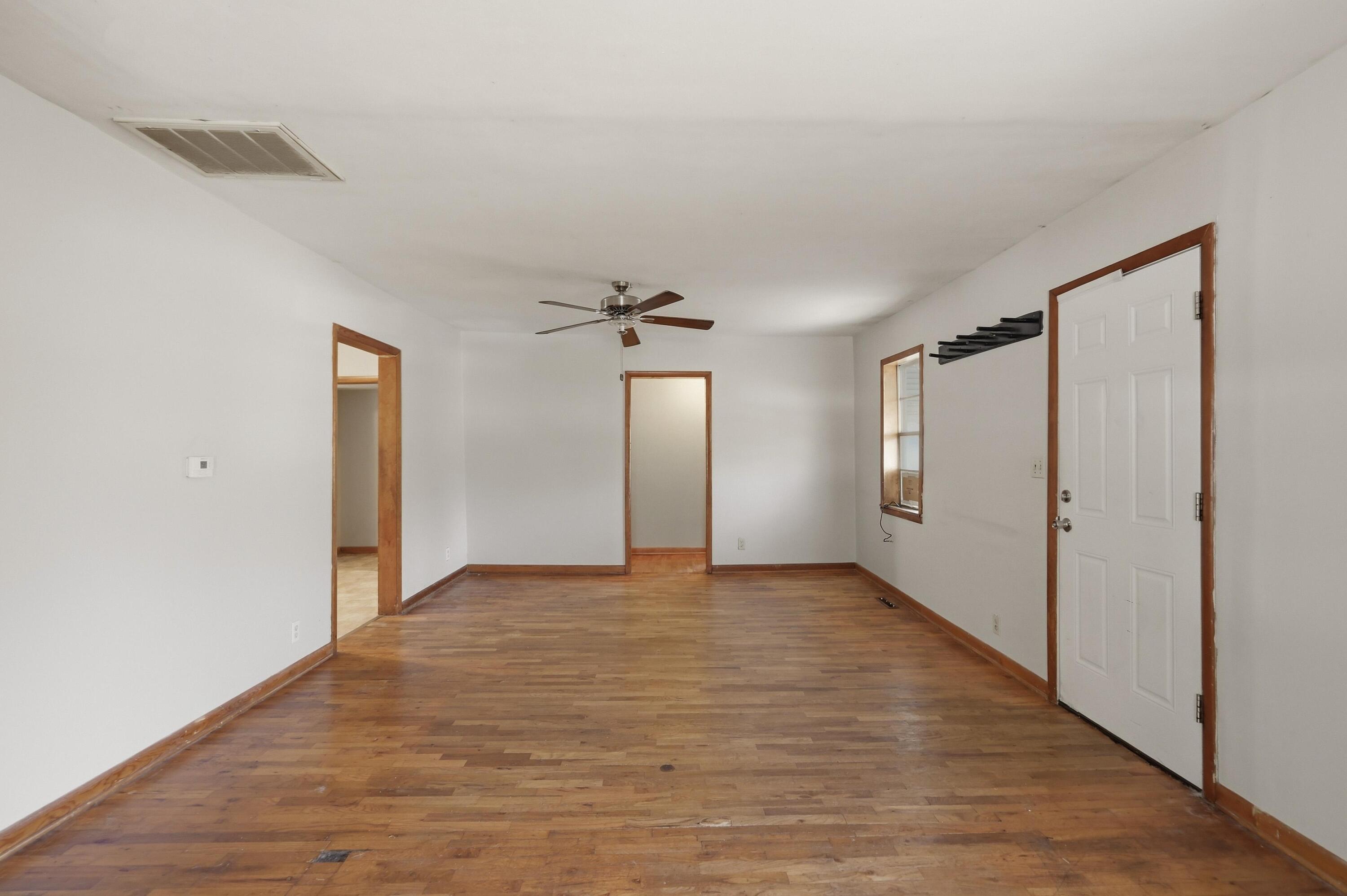 1229 South Monroe Avenue Property Photo 6