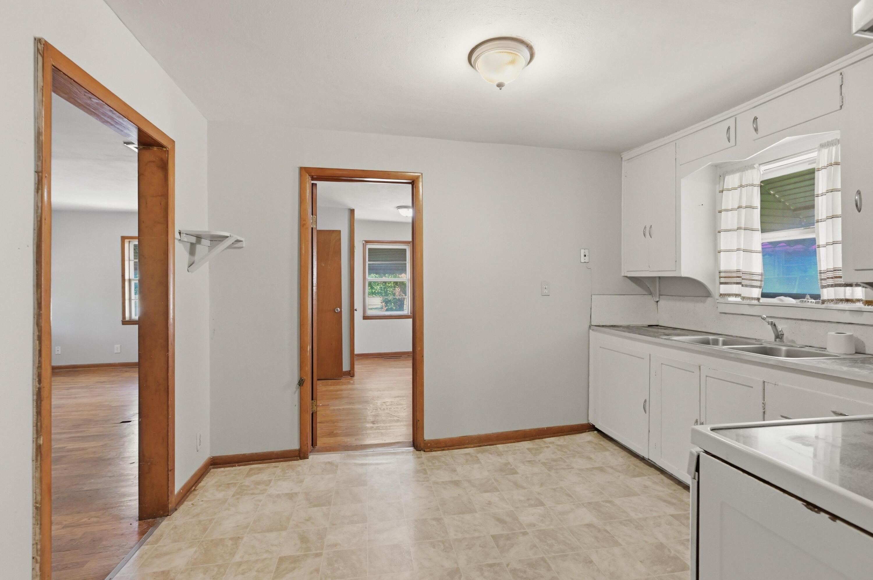 1229 South Monroe Avenue Property Photo 12