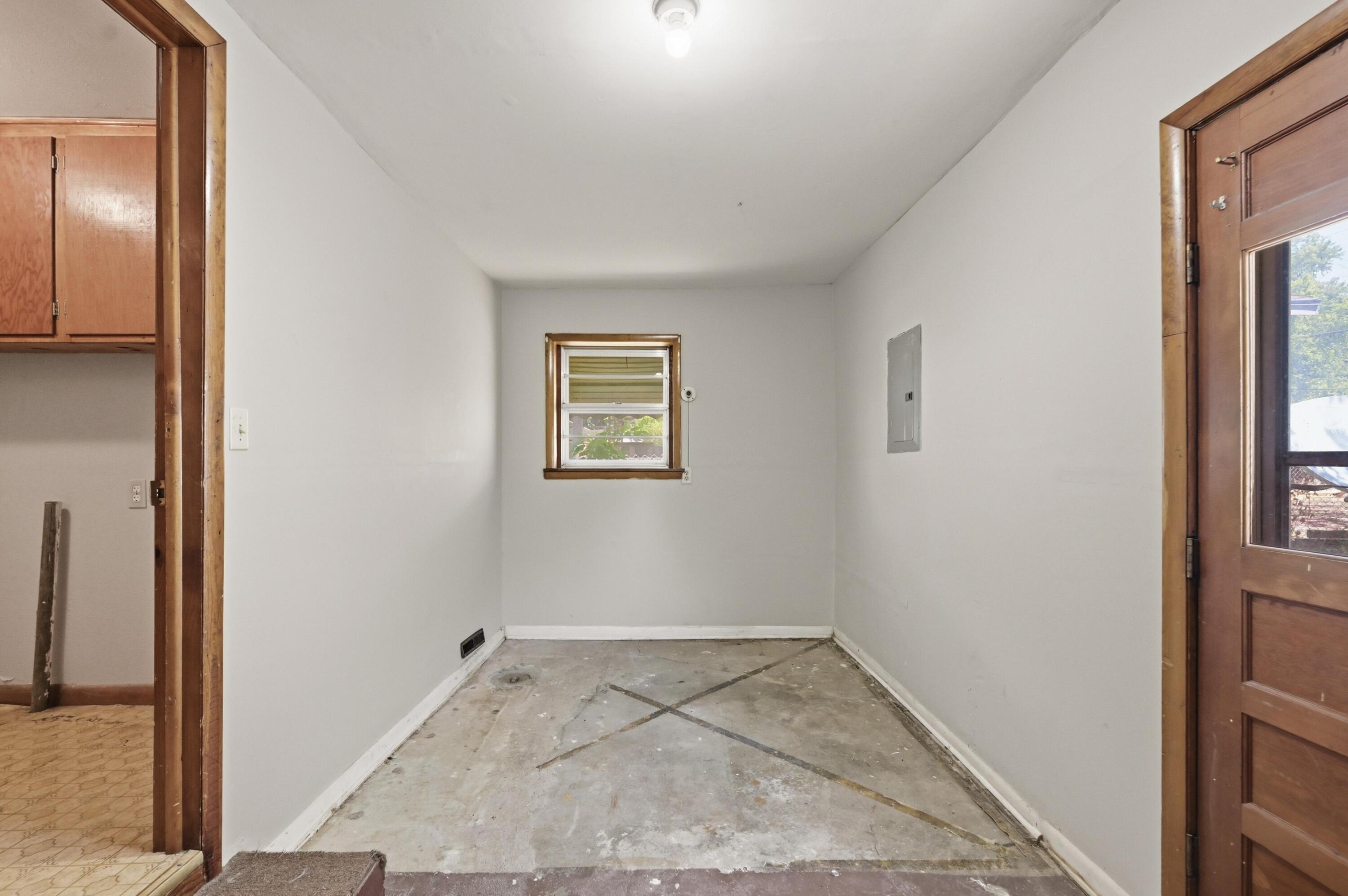 1229 South Monroe Avenue Property Photo 16