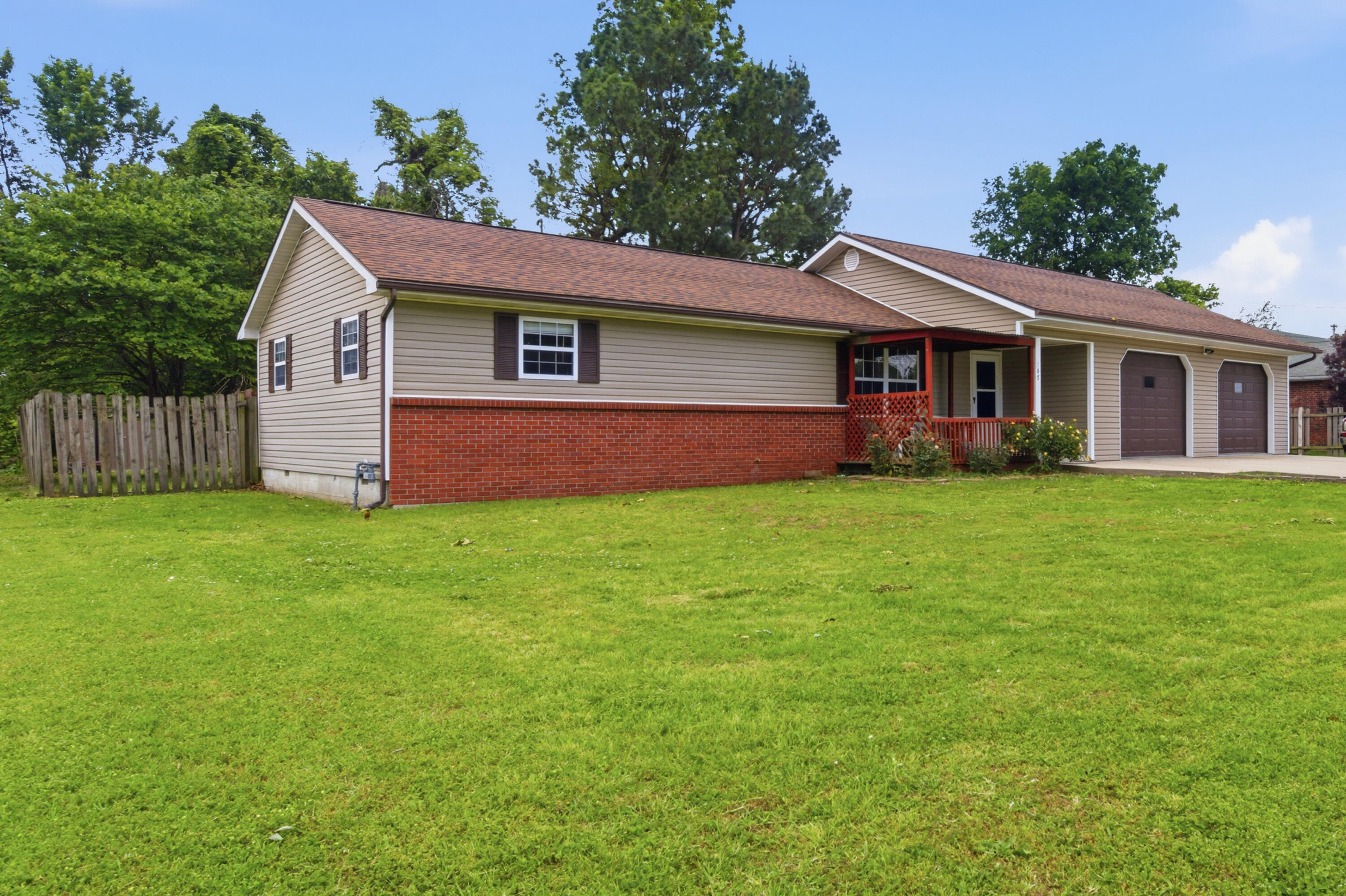 109 Circle Drive Property Photo 2
