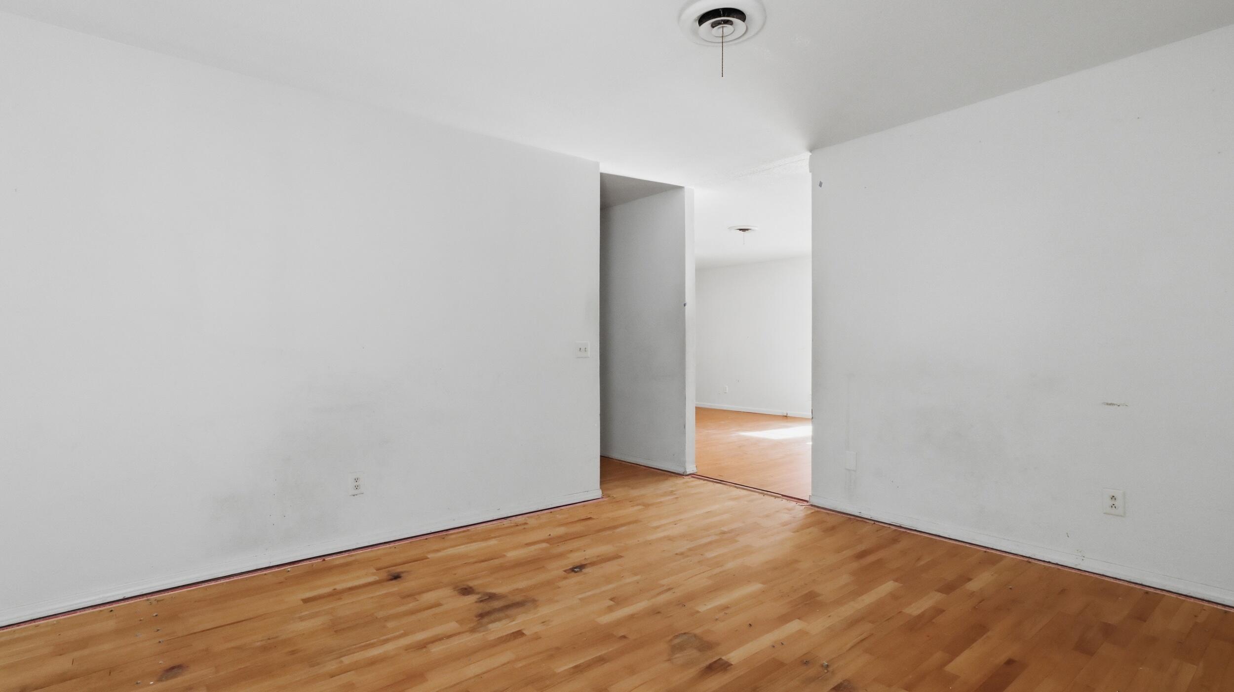 218 Pine Street Property Photo 6