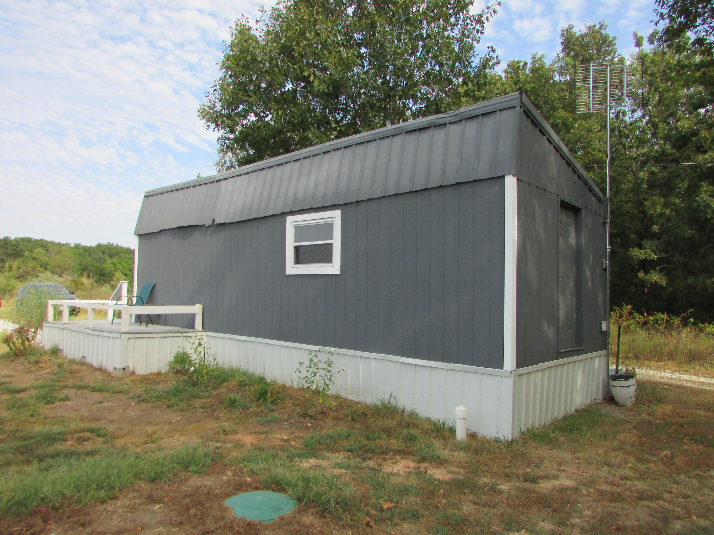 7770 Marten Road Property Photo 5