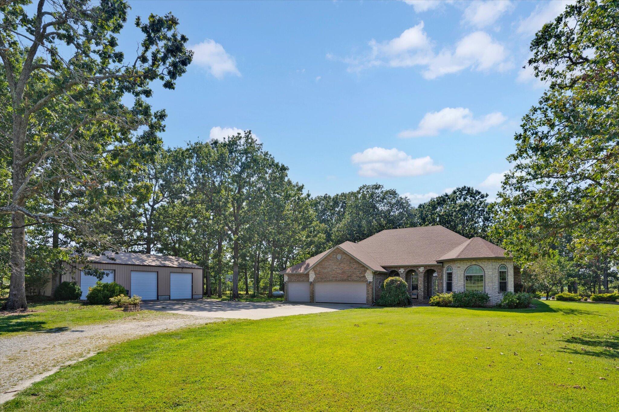 203 Reunion Acres Property Photo 6