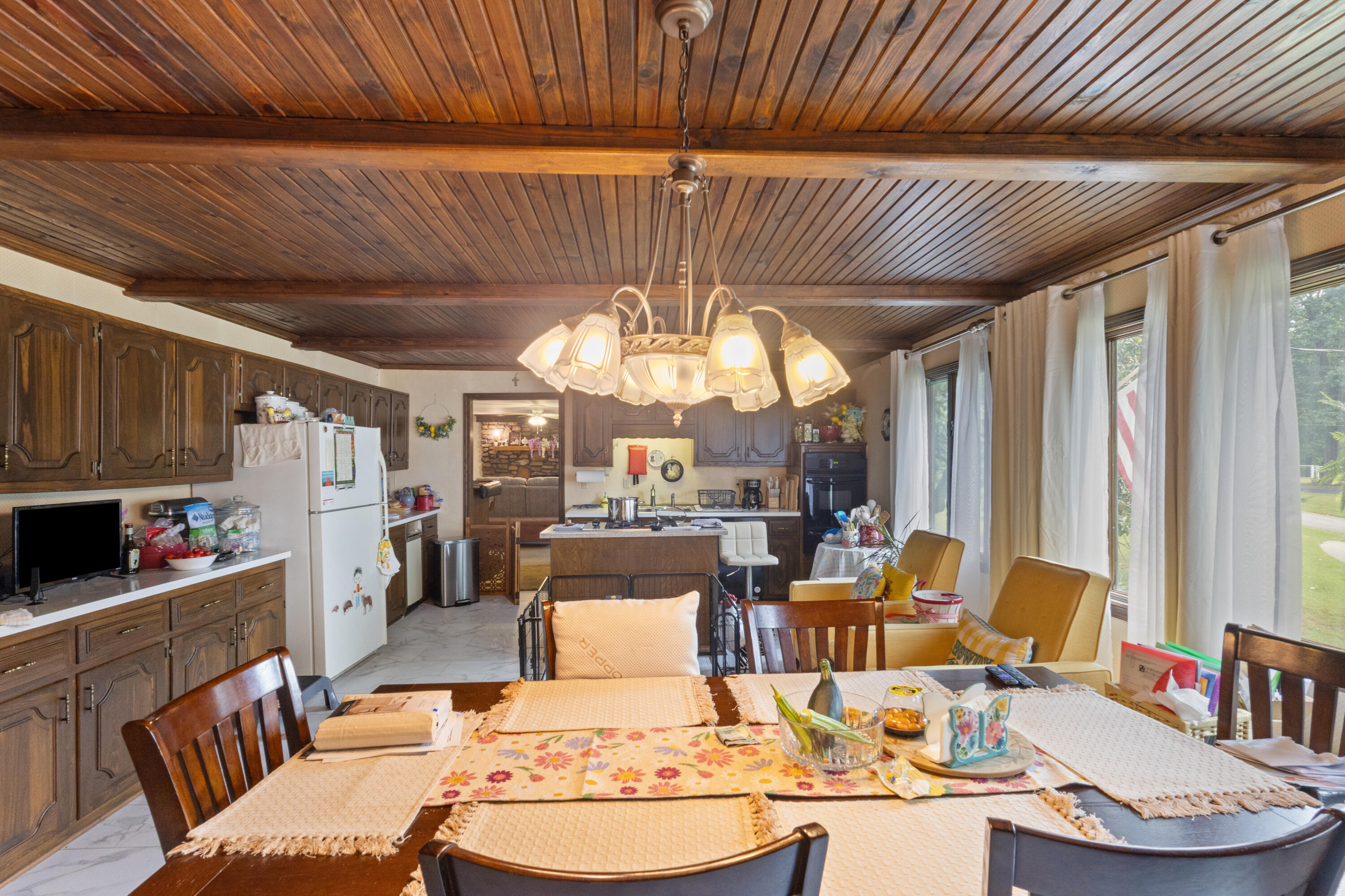 1017 Chinquapin Street Property Photo 10