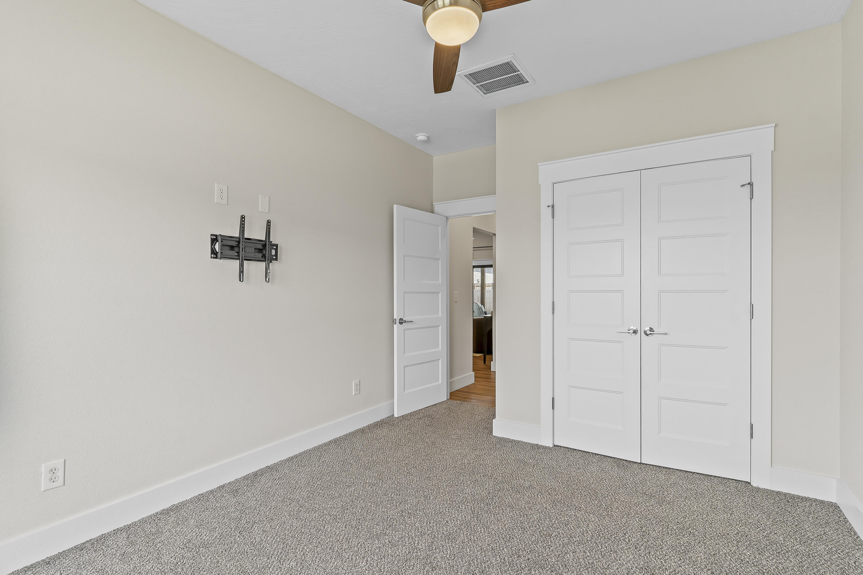 1102 South Strait Avenue Property Photo 28