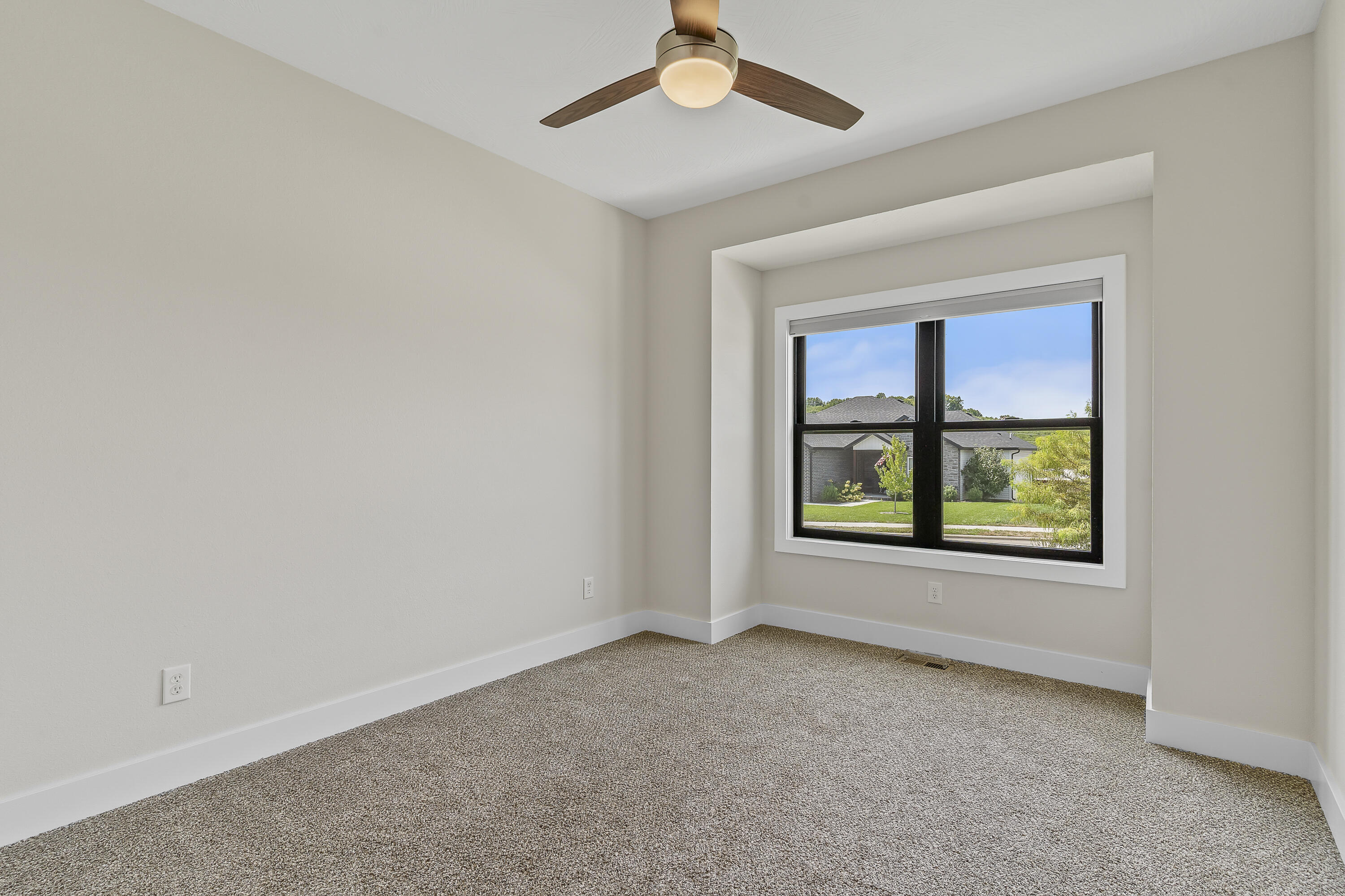 1102 South Strait Avenue Property Photo 29
