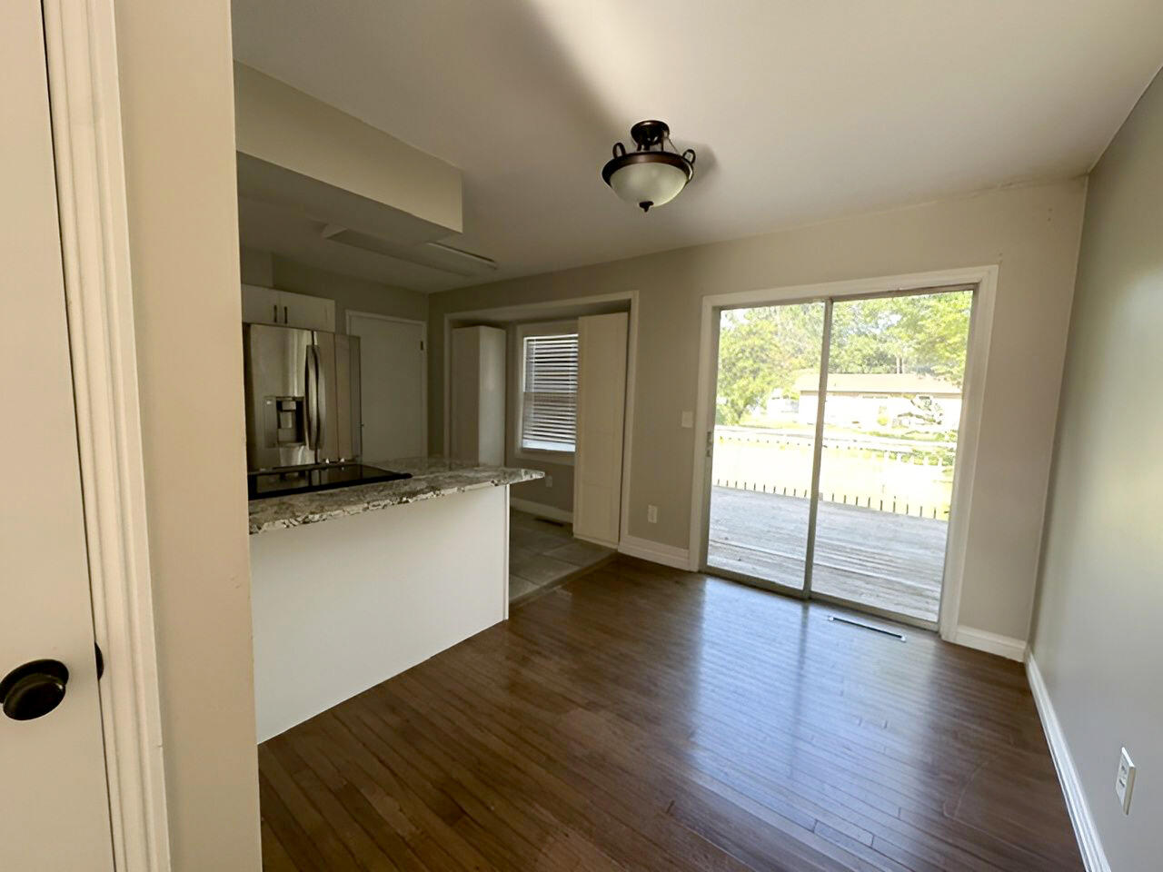 1256 South Meadowview Avenue Property Photo 25
