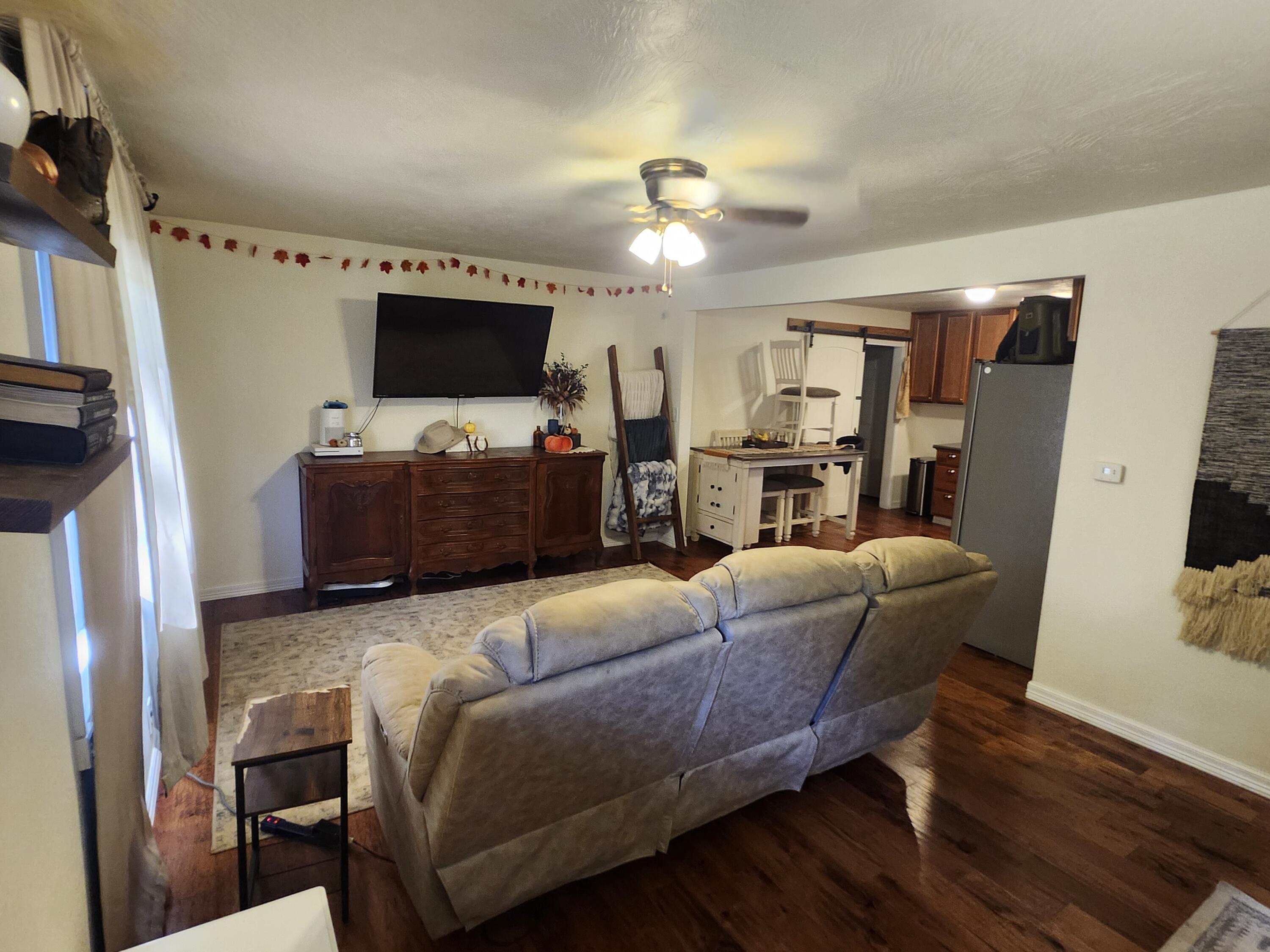 1507 North North Riverside Road Property Photo 4