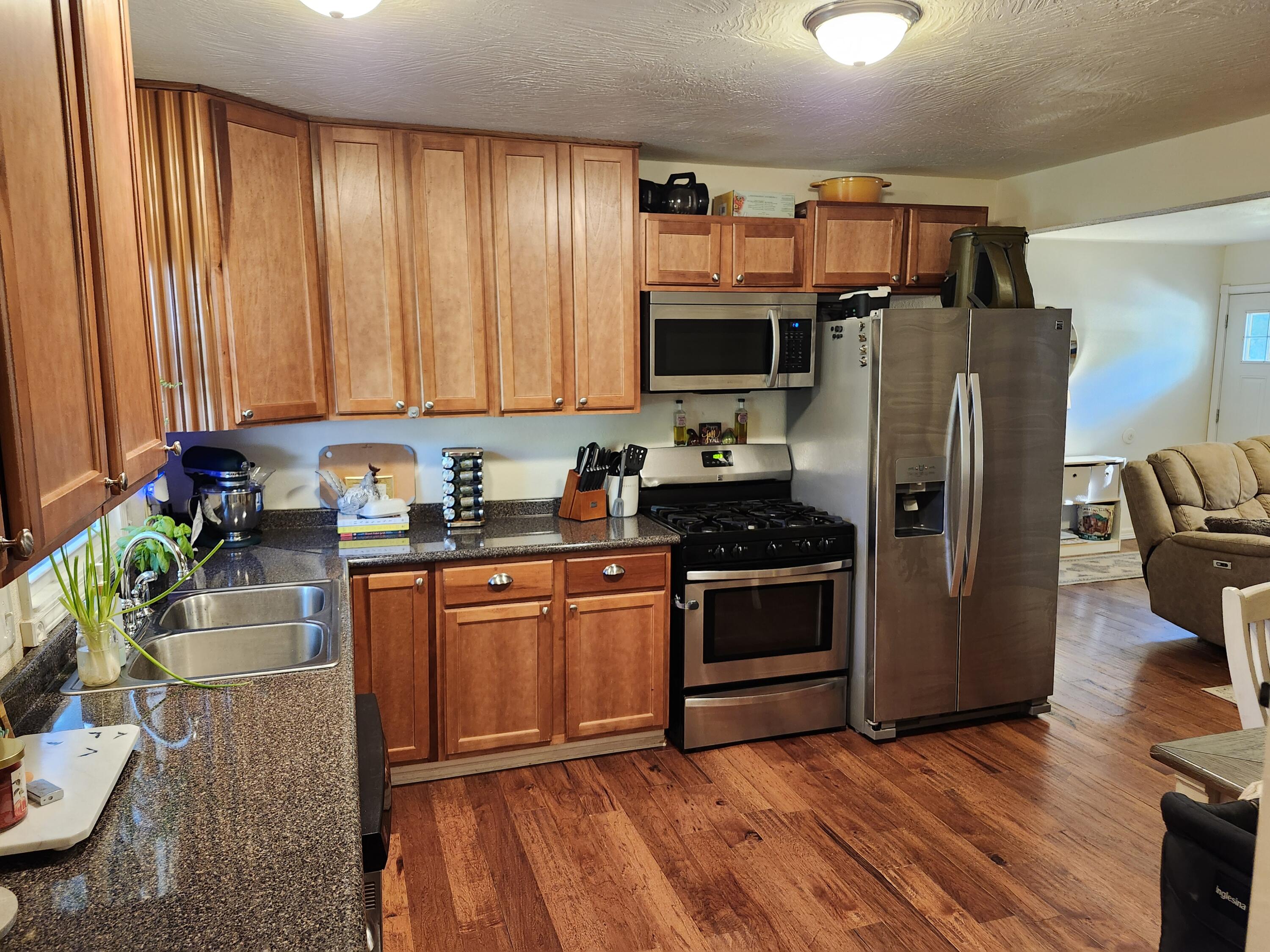 1507 North North Riverside Road Property Photo 5