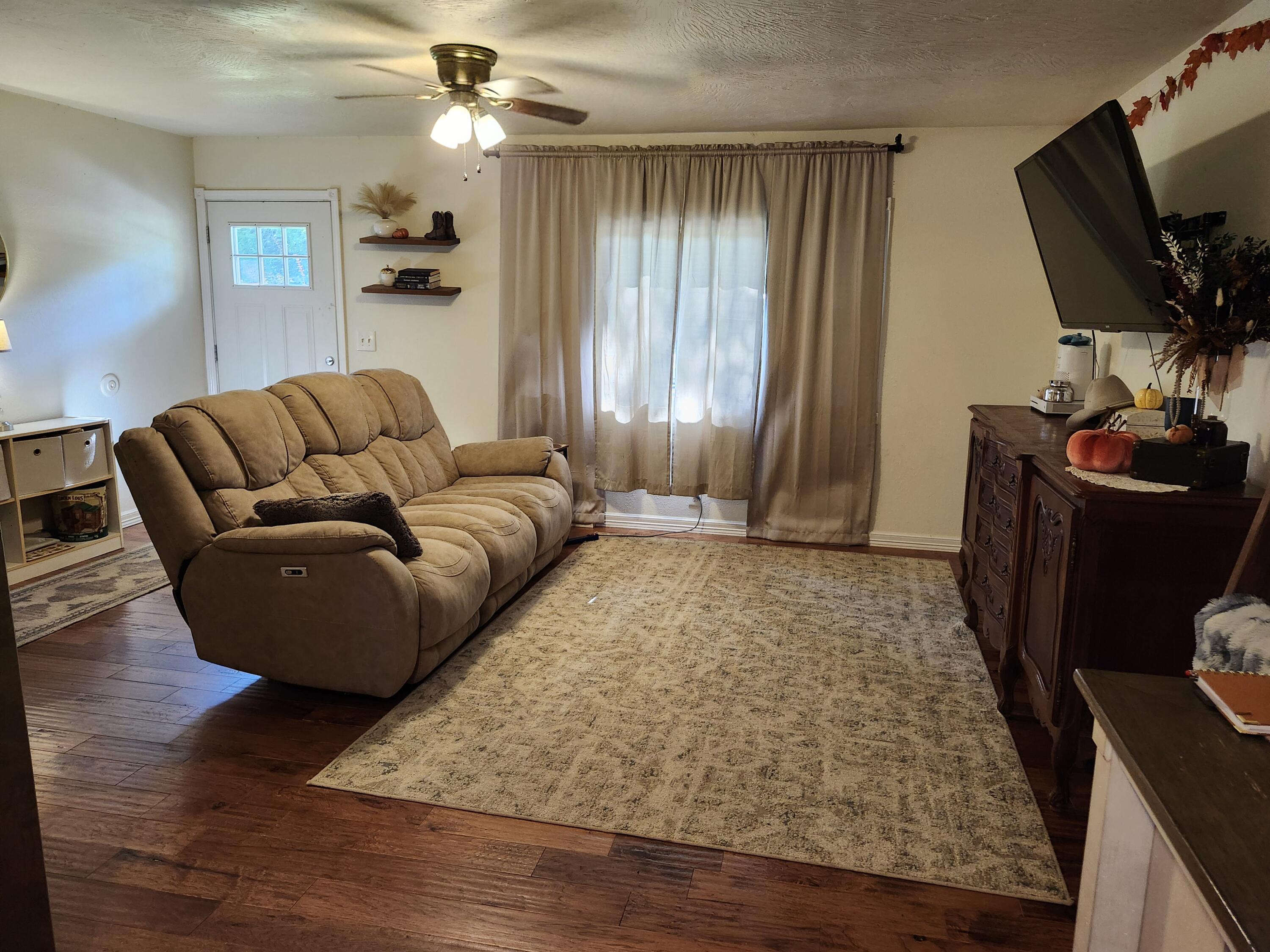 1507 North North Riverside Road Property Photo 8