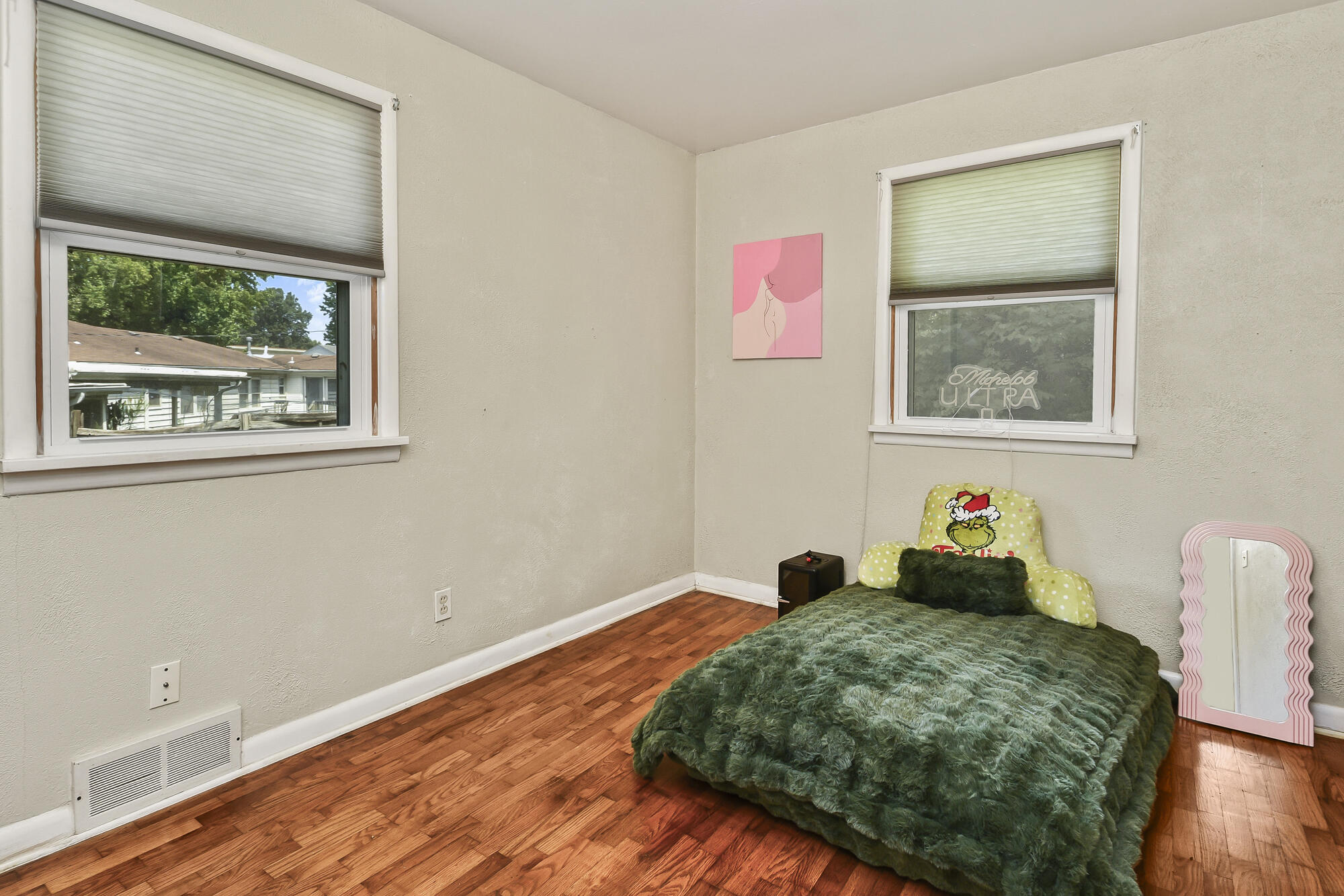 1035 East Linwood Terrace Property Photo 22