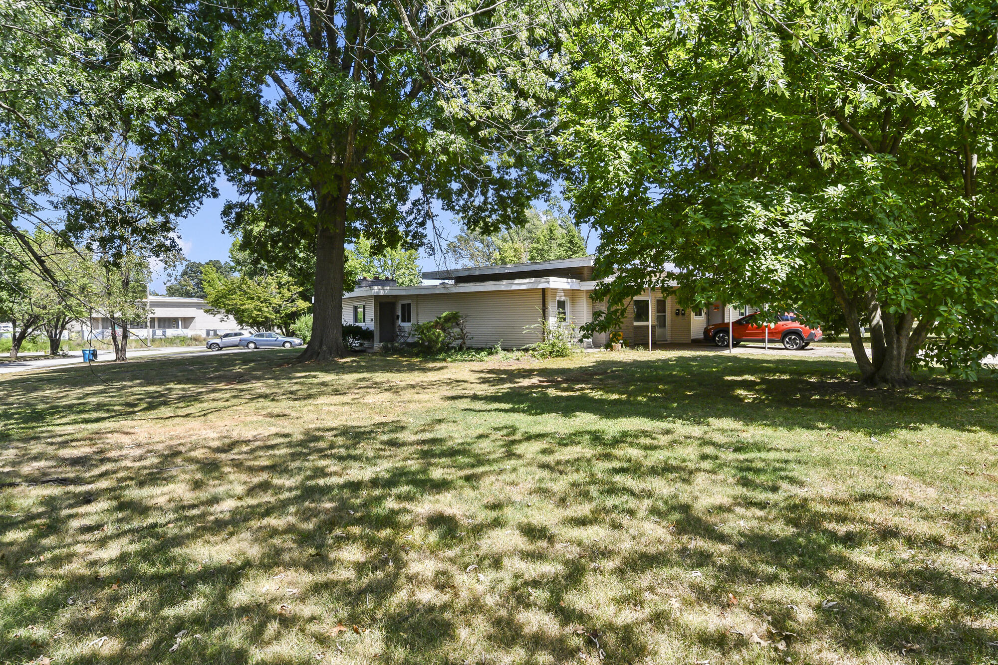 1035 East Linwood Terrace Property Photo 62