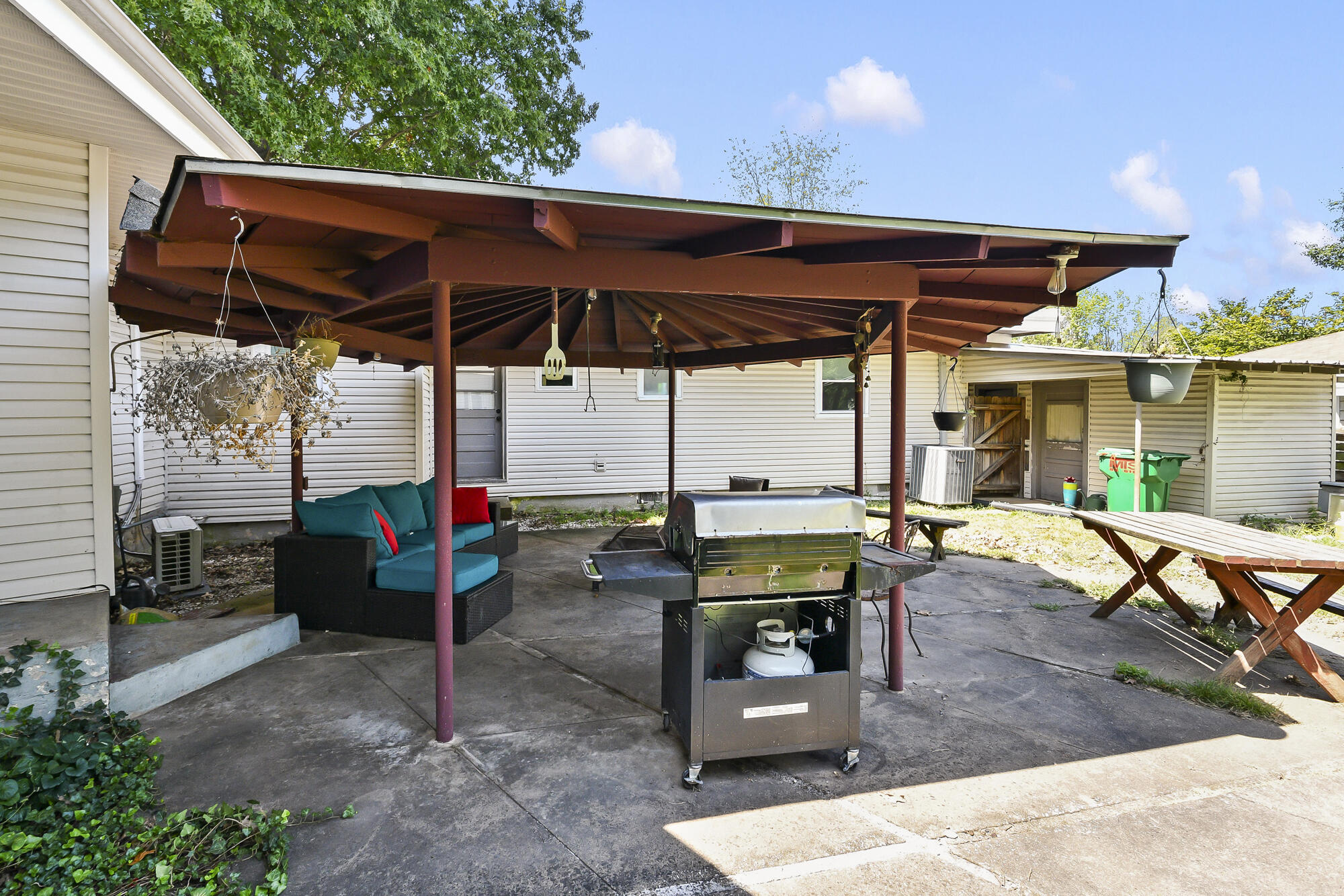 1035 East Linwood Terrace Property Photo 67