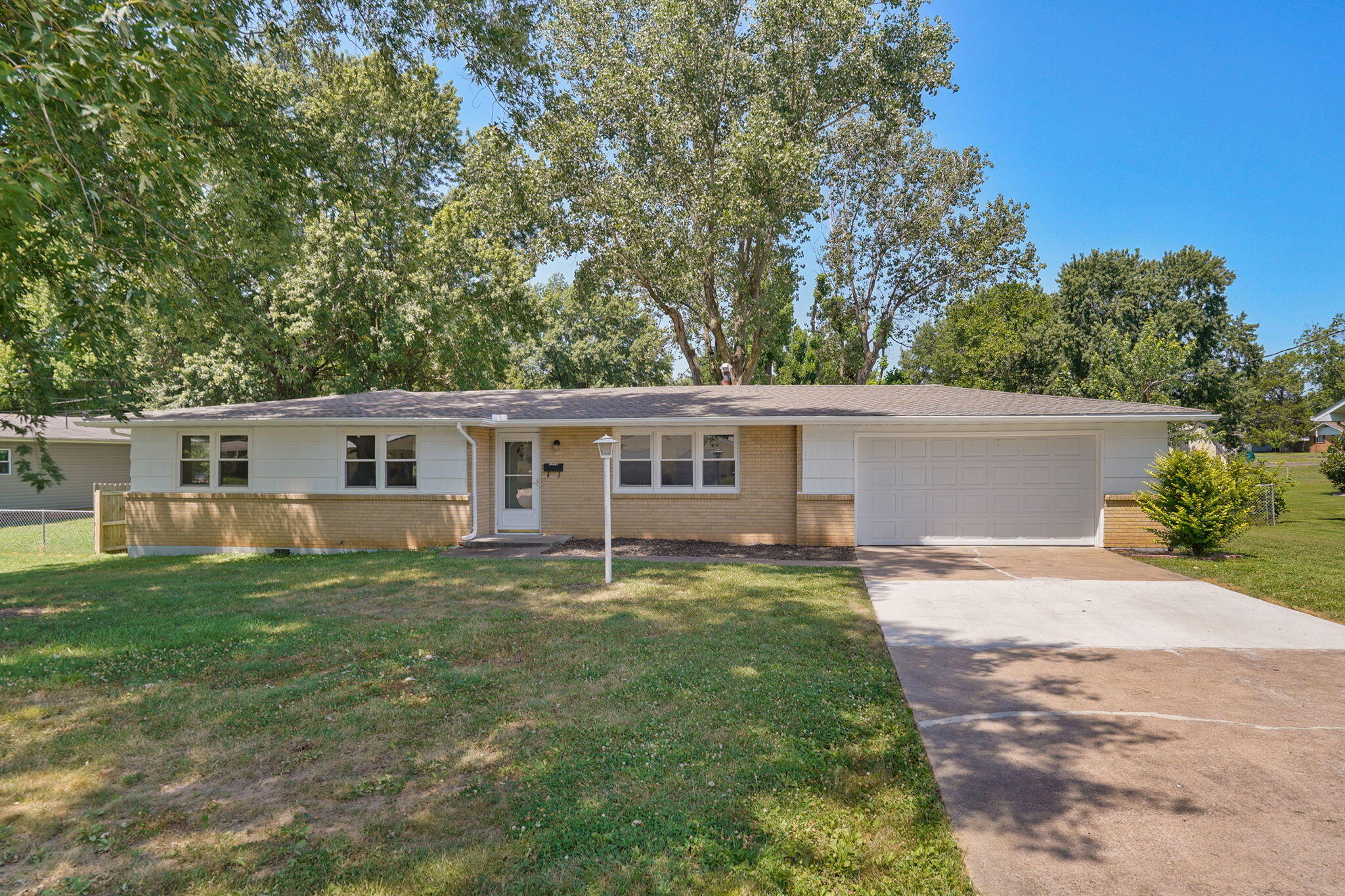 1214 7th Street Property Photo 2