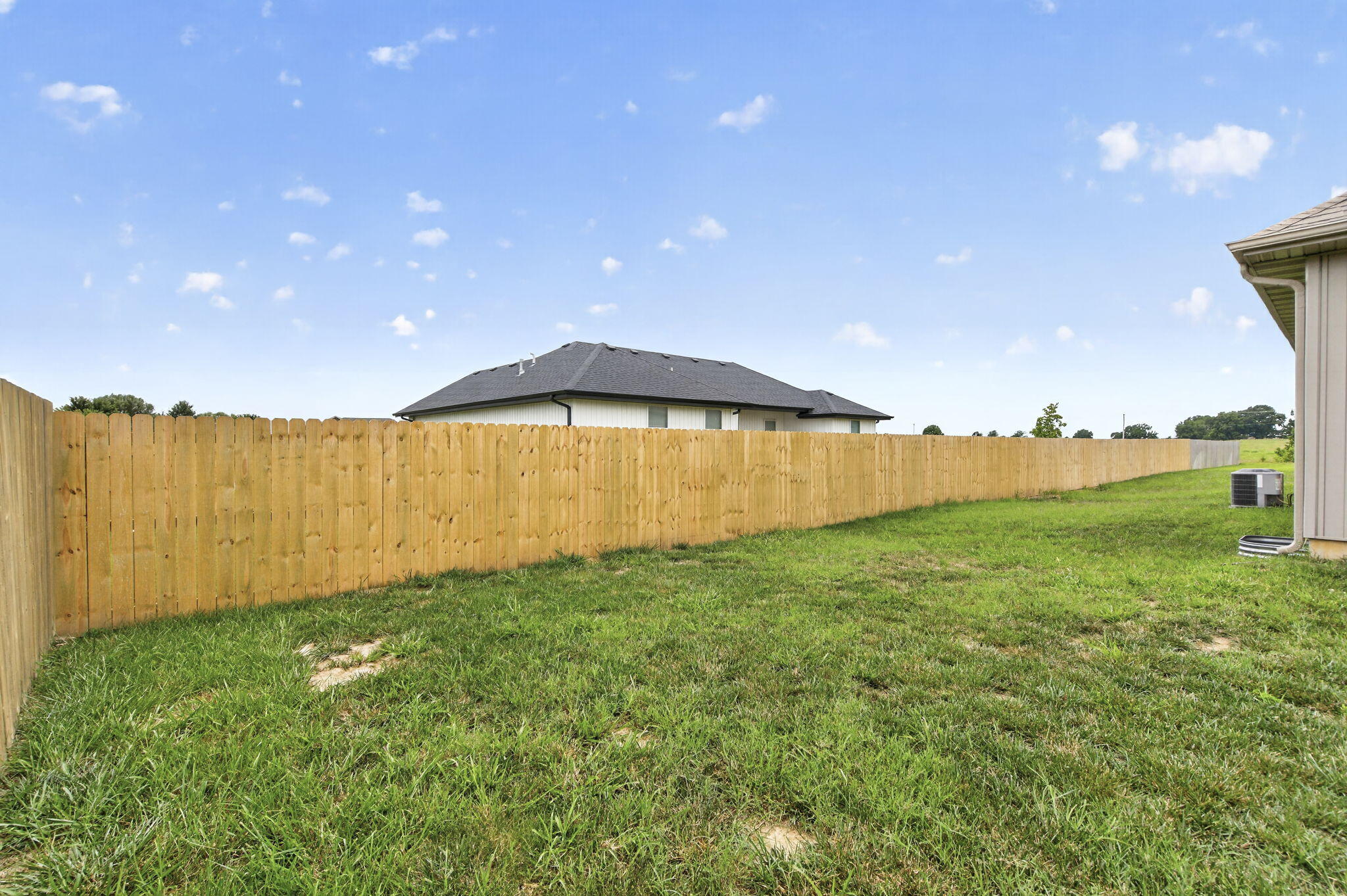 1910 East Whetstone Drive Property Photo 32