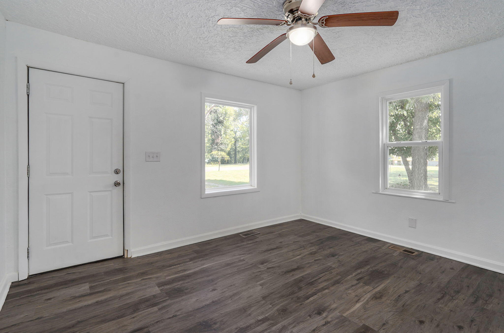 2540 West State Street Property Photo 5