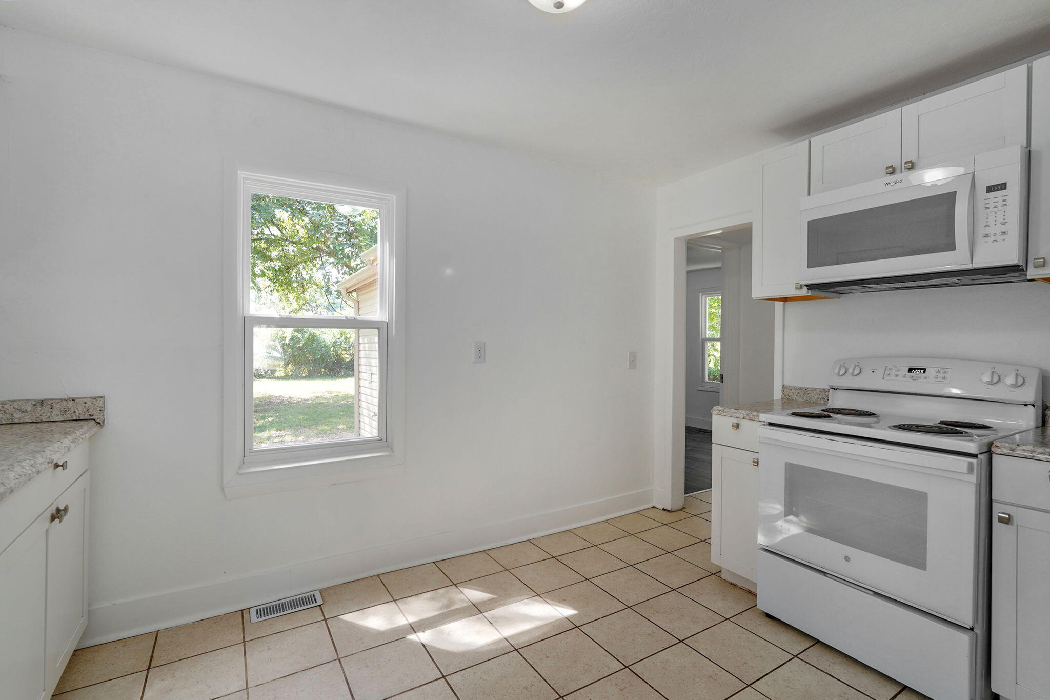 2540 West State Street Property Photo 8