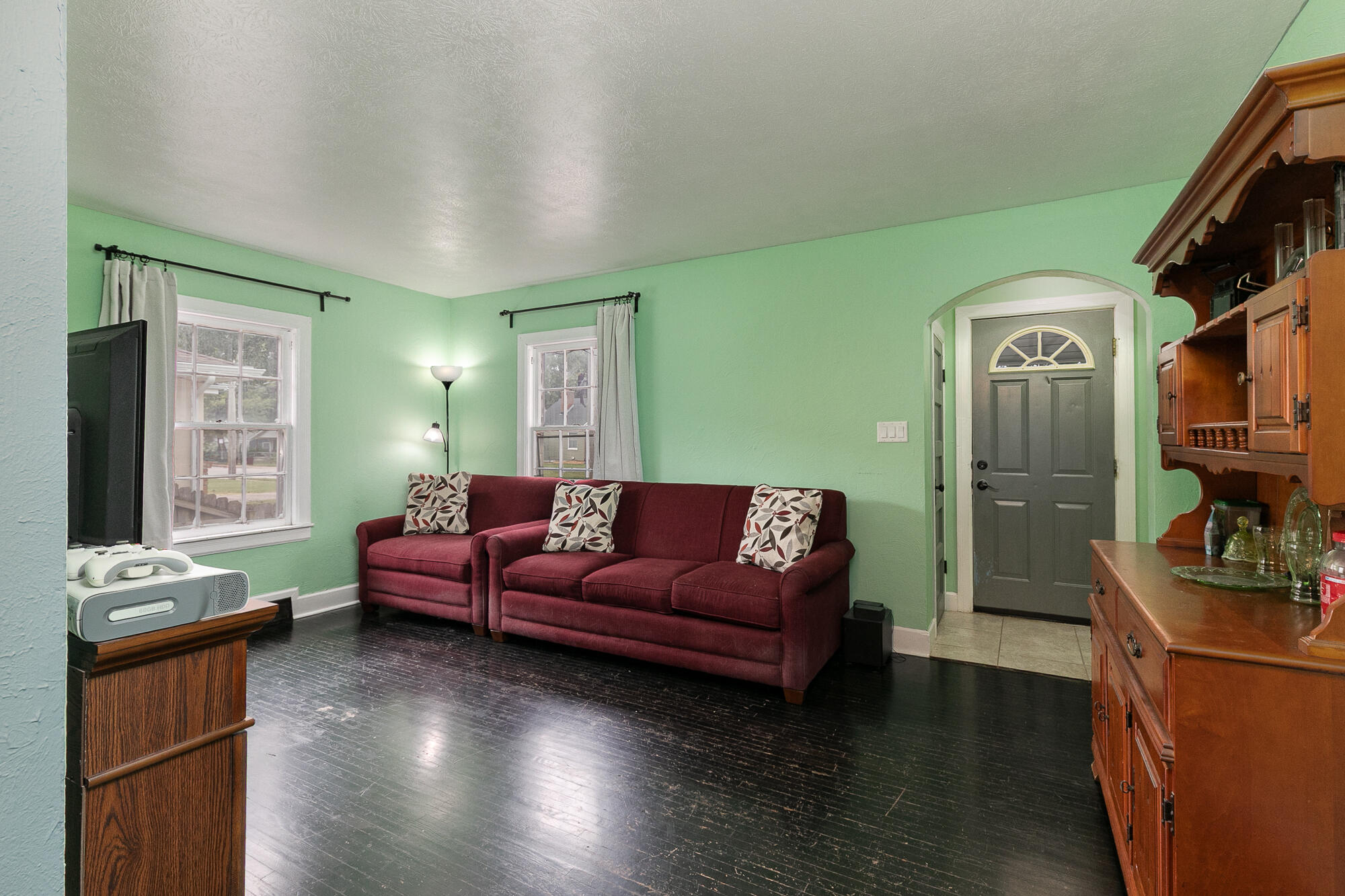 1138 South Fort Avenue Property Photo 6
