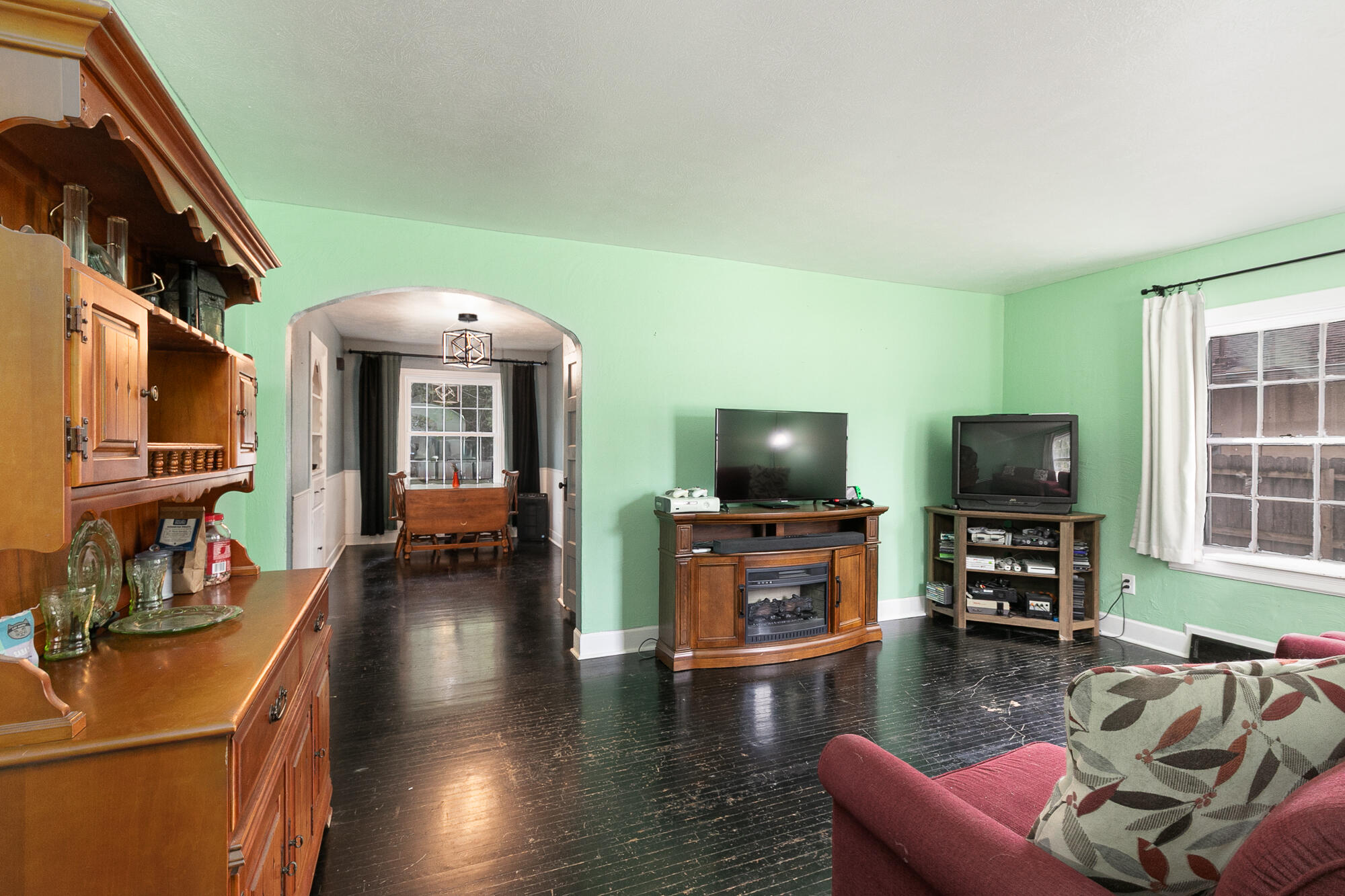 1138 South Fort Avenue Property Photo 7