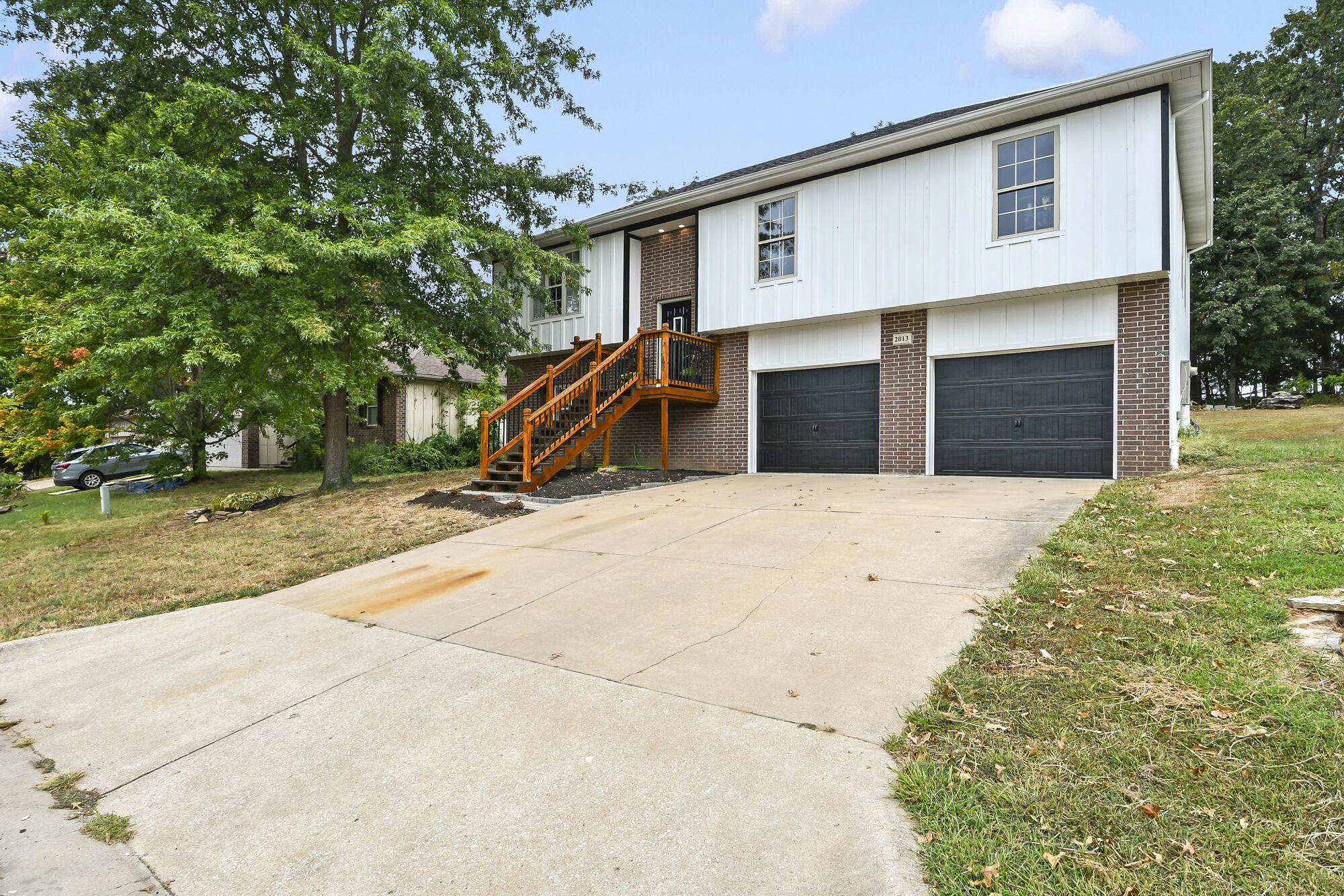 2013 East Jay Street Property Photo 4