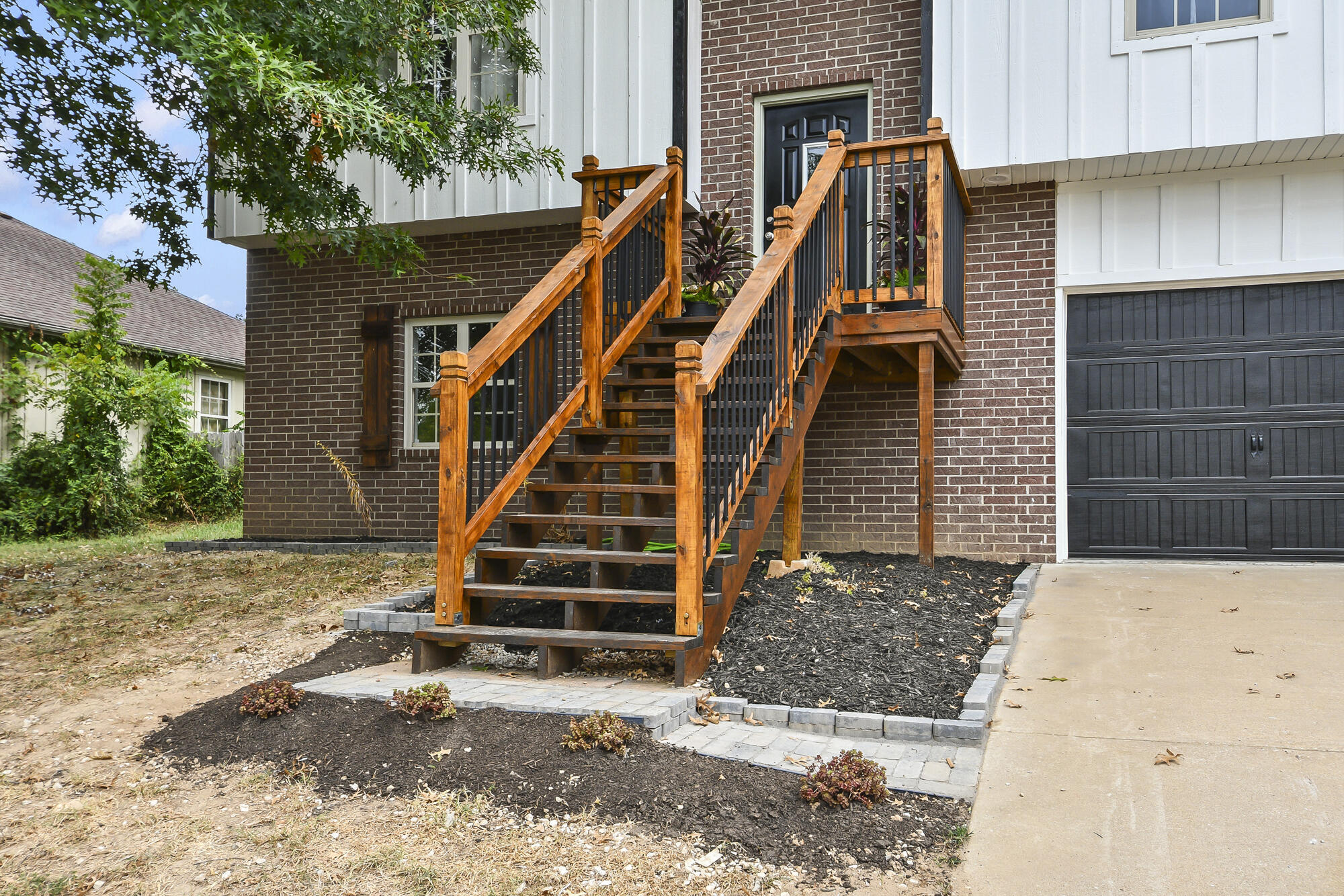2013 East Jay Street Property Photo 6