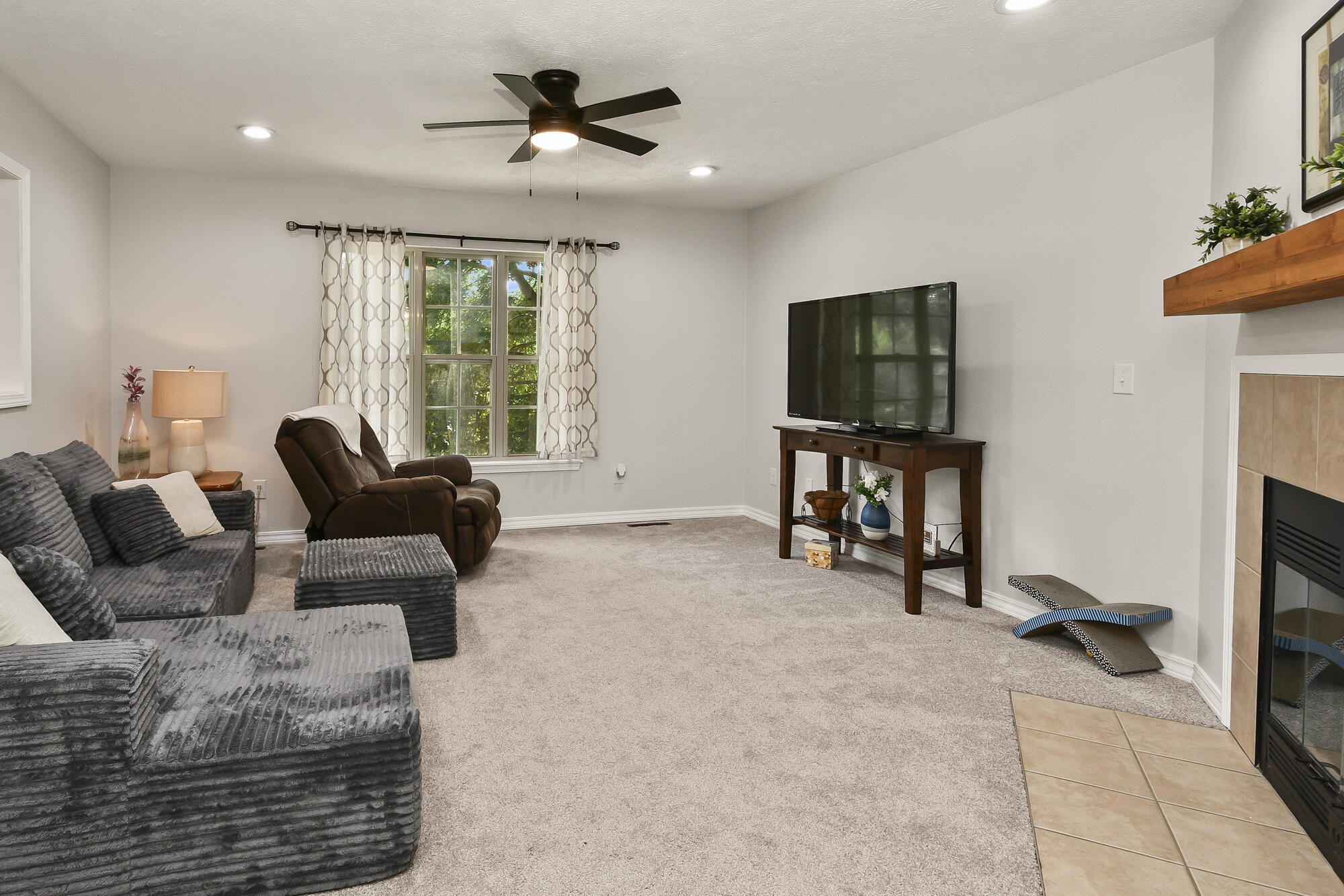 2013 East Jay Street Property Photo 8