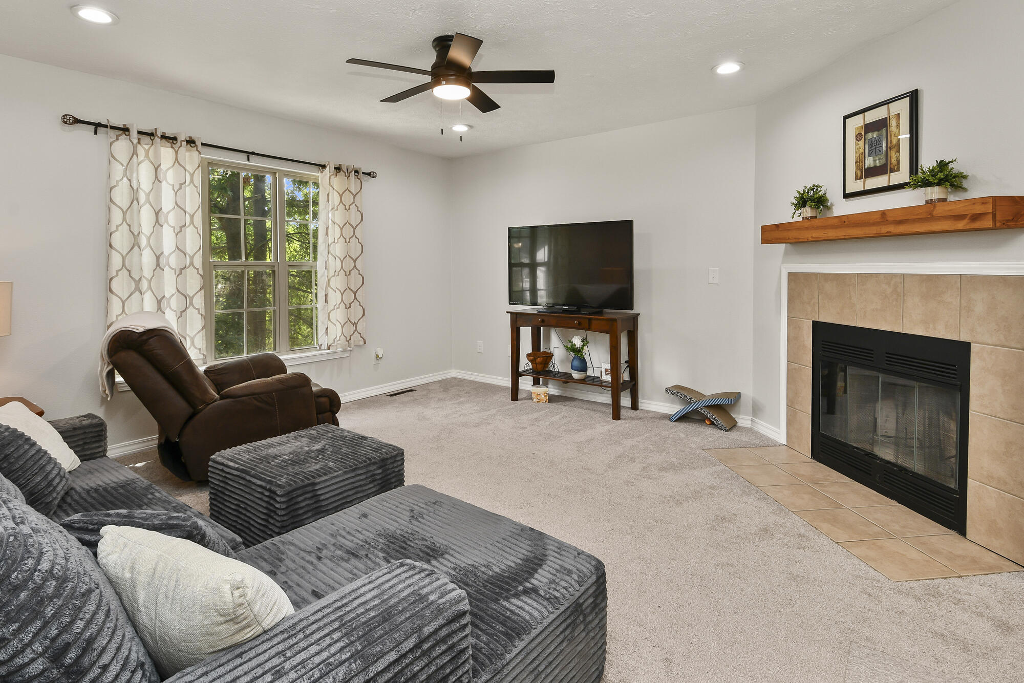 2013 East Jay Street Property Photo 10